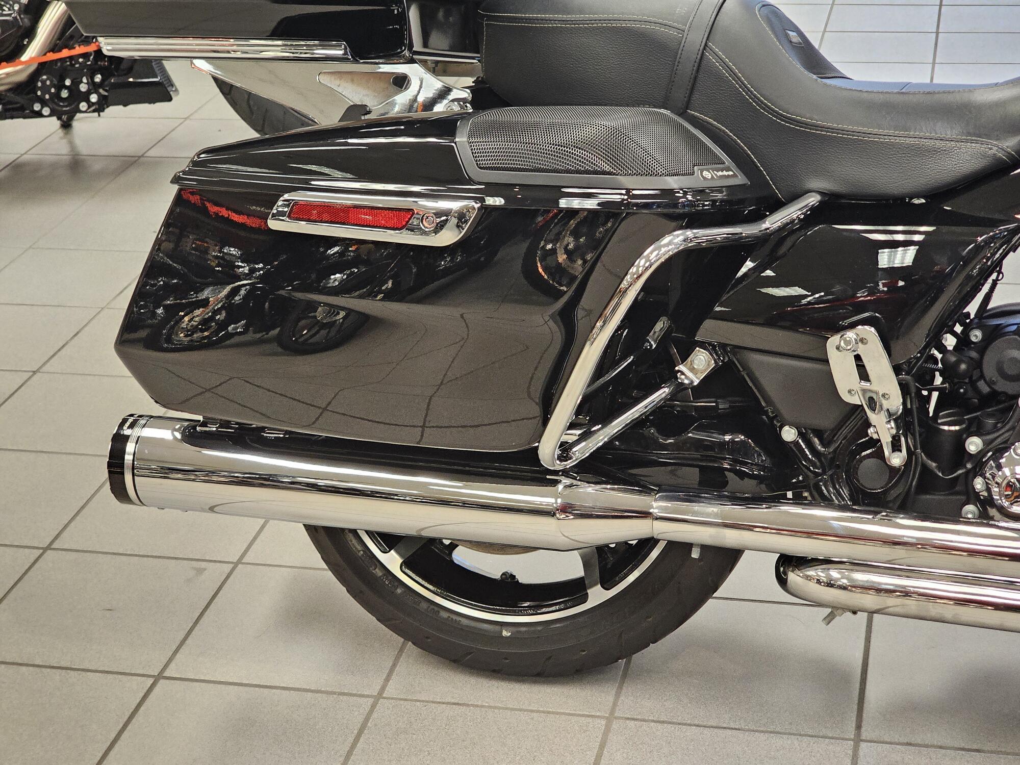 FLHX 2024 Street Glide®, photo 12