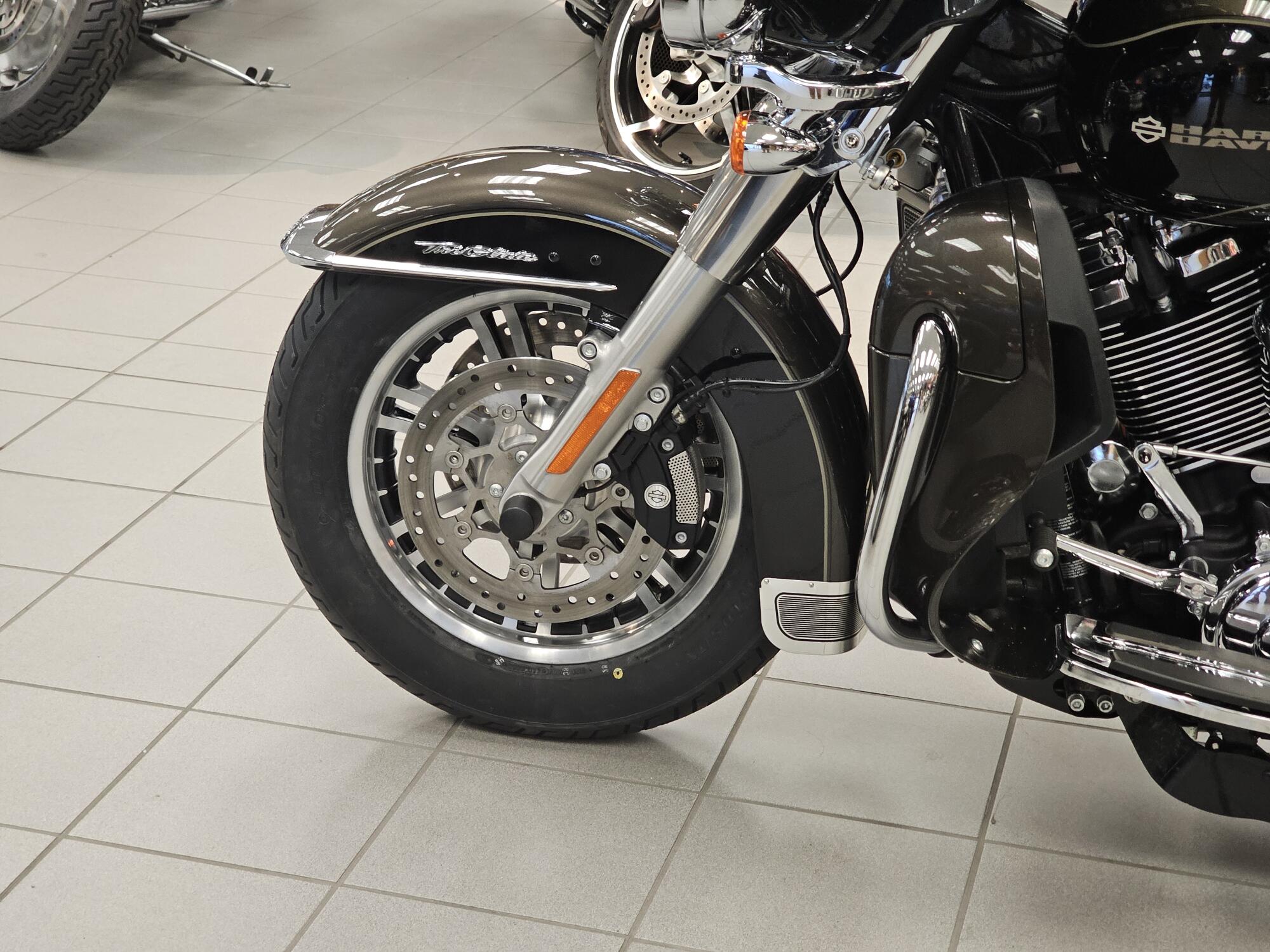 FLHTCUTG 2020 Tri Glide® Ultra, photo 14