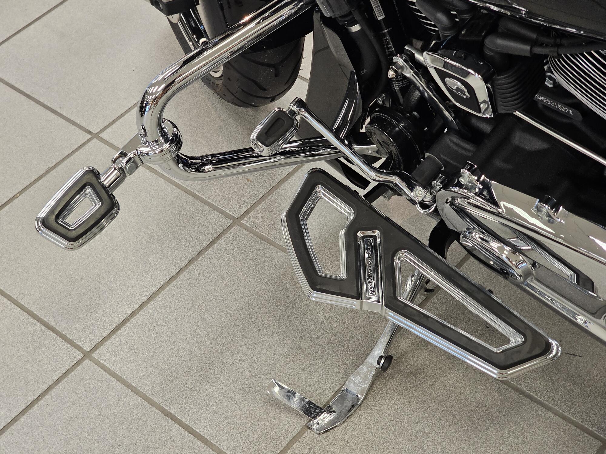 FLHX 2024 Street Glide®, photo 30
