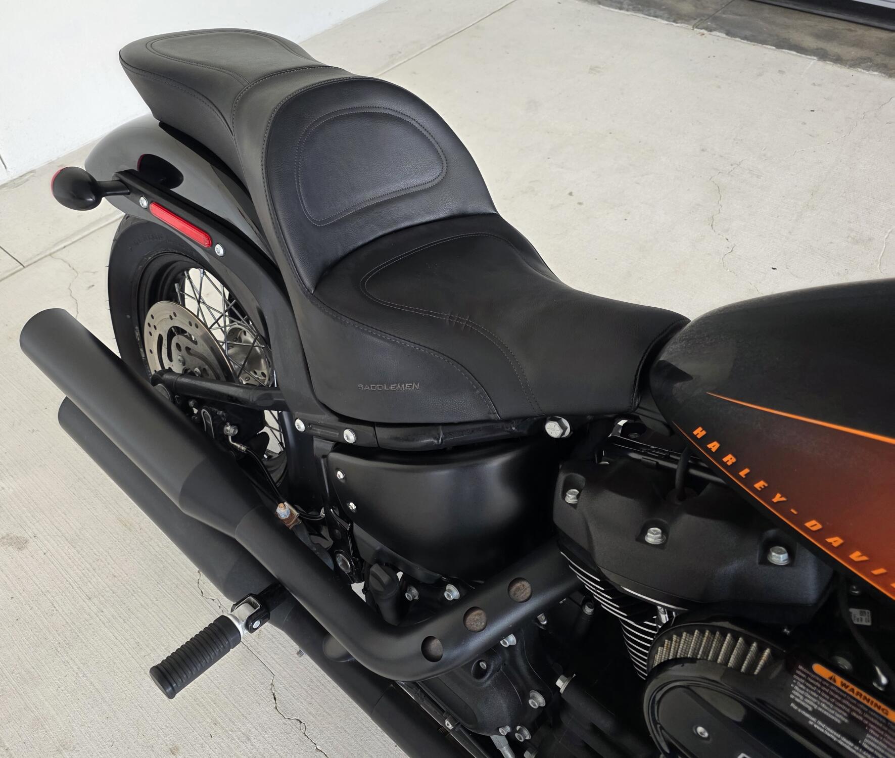 2021 Harley-Davidson® Street Bob® 114 Vivid Black, photo 6