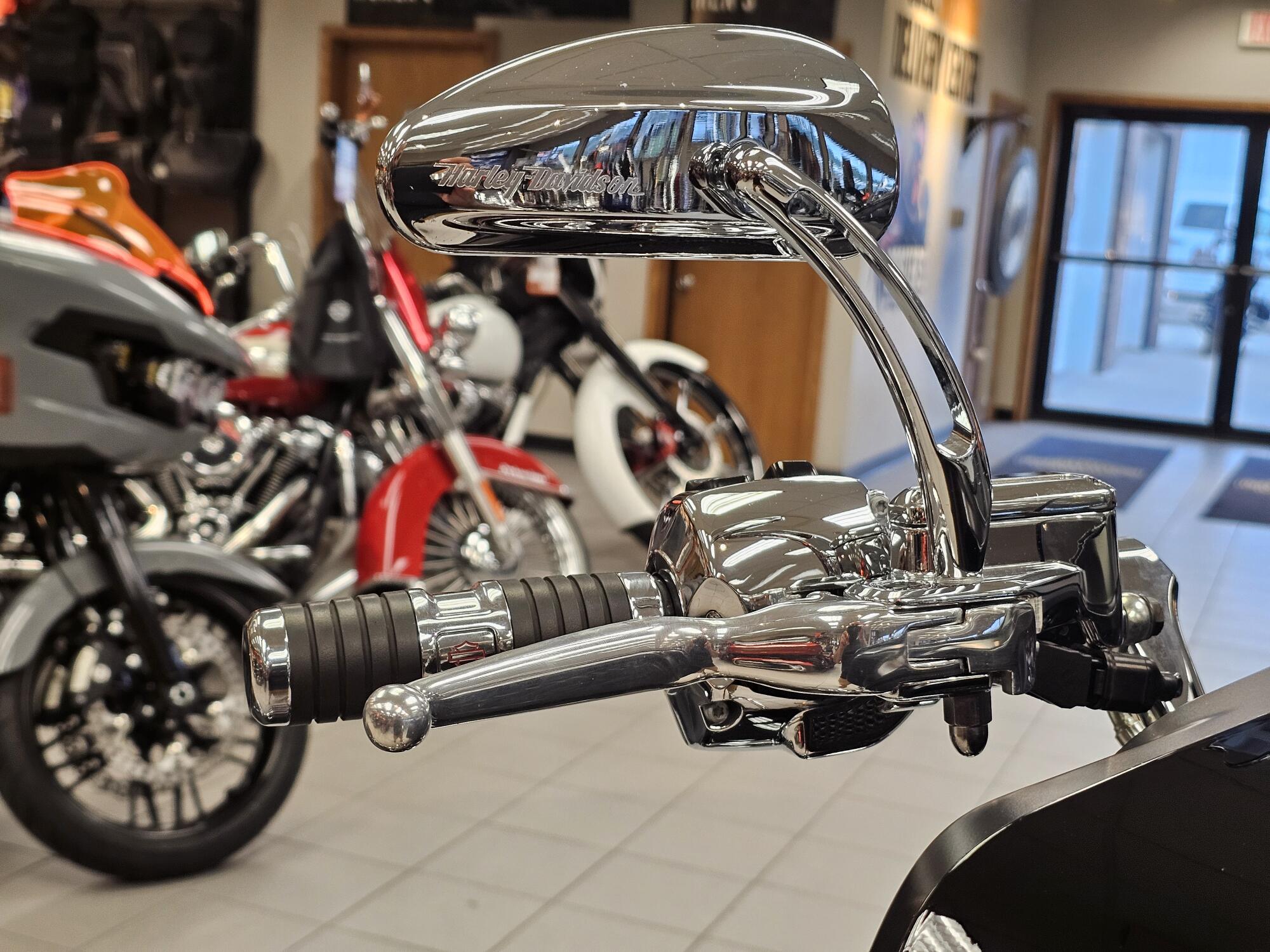 FLHX 2024 Street Glide®, photo 22