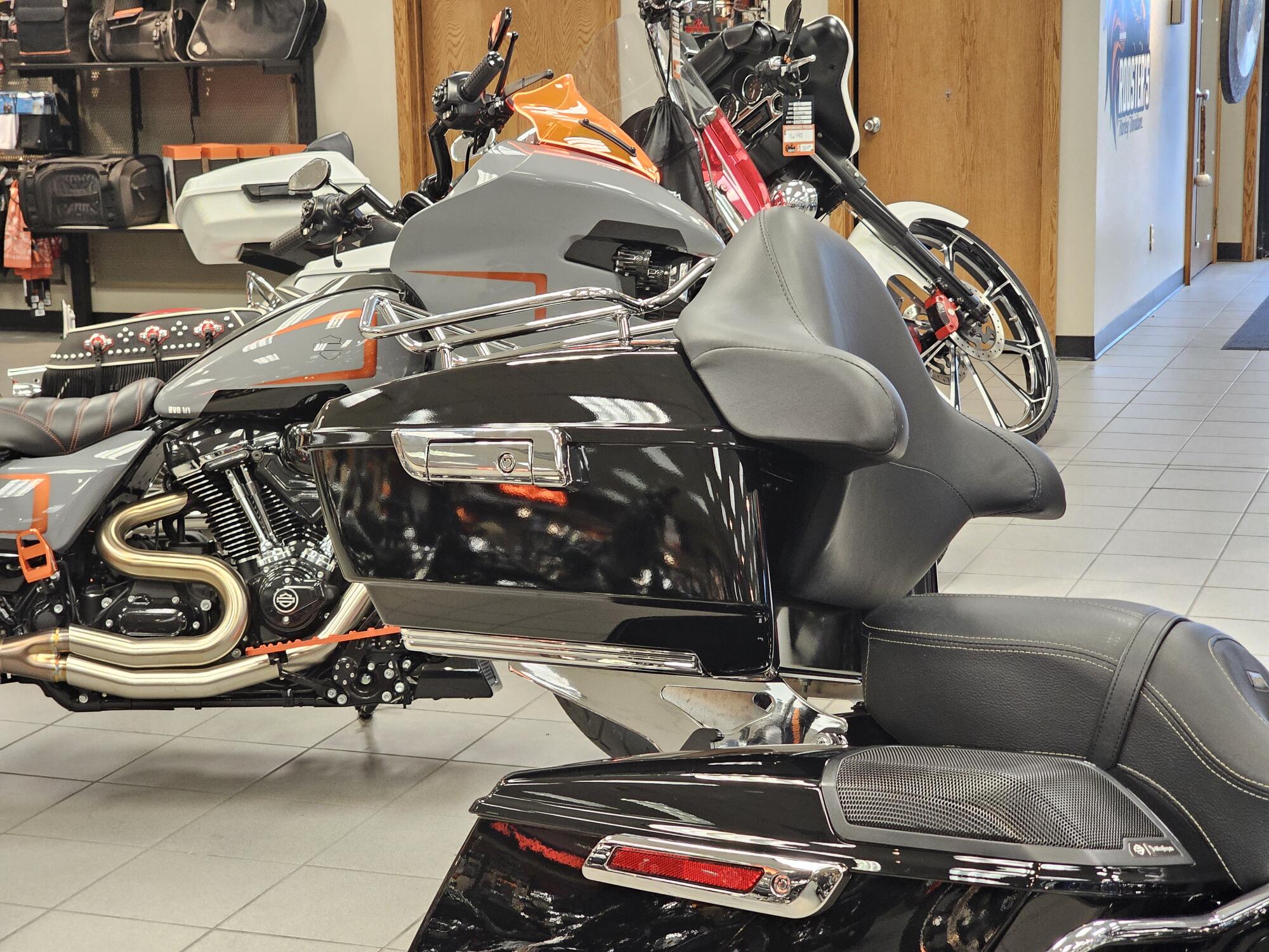 FLHX 2024 Street Glide®, photo 13