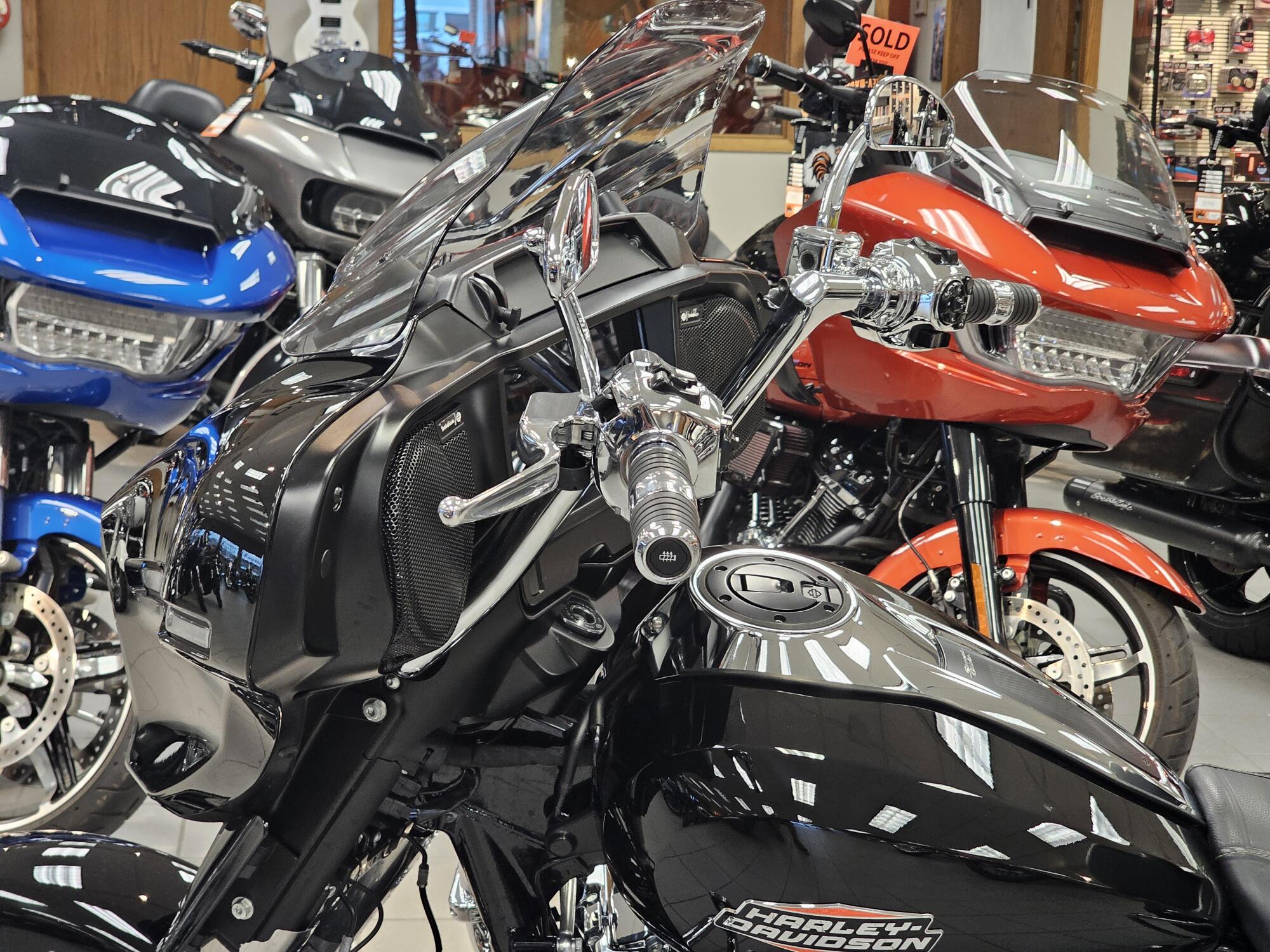 FLHX 2024 Street Glide®, photo 26