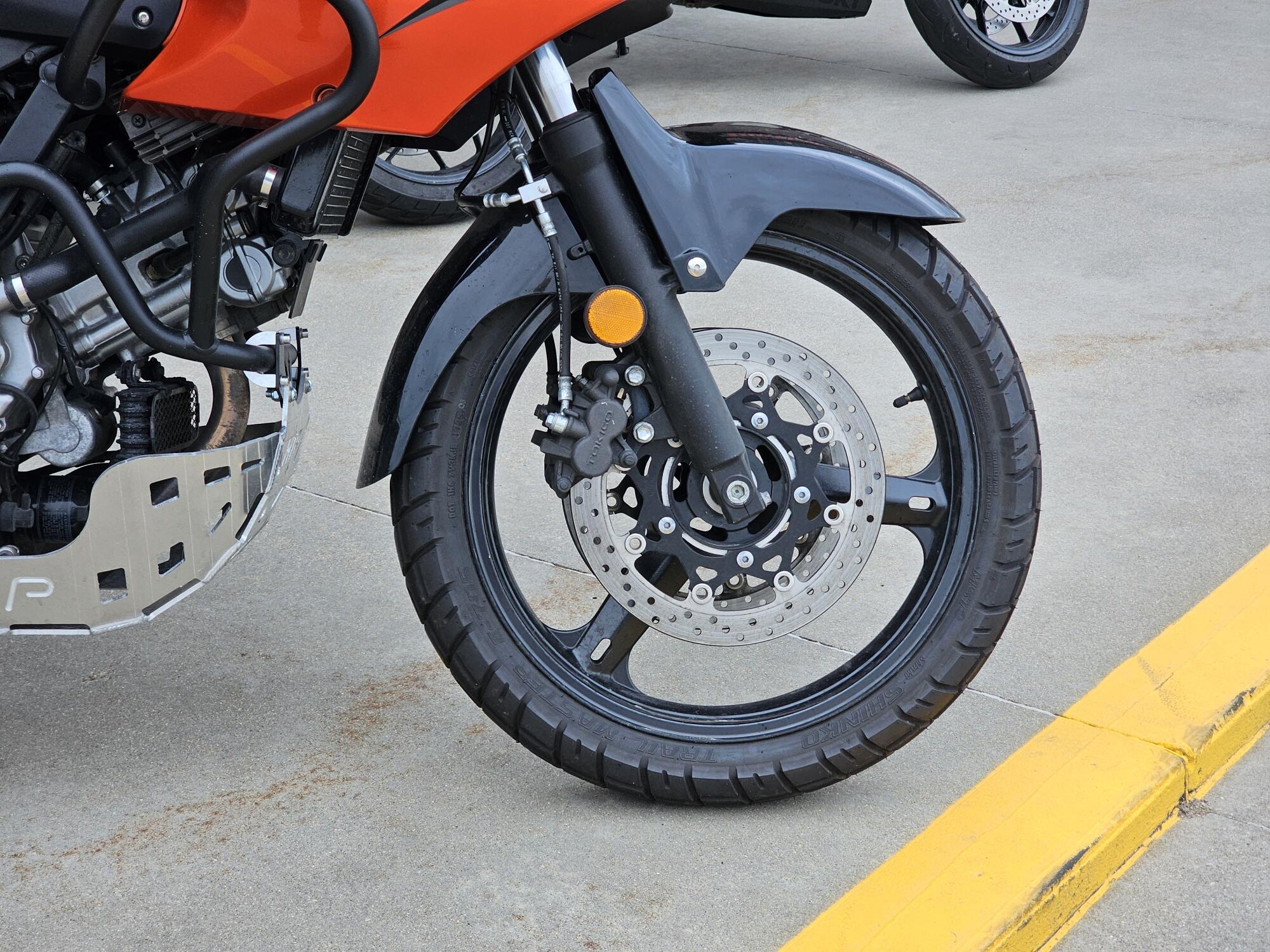 DL650AK9 2009 V-Strom 650 ABS, photo 9