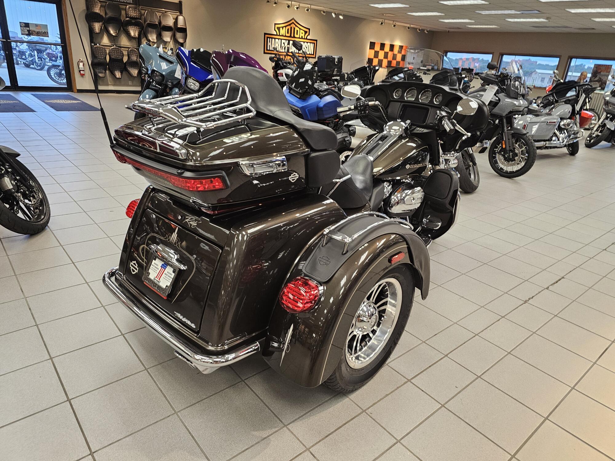 FLHTCUTG 2020 Tri Glide® Ultra, photo 8