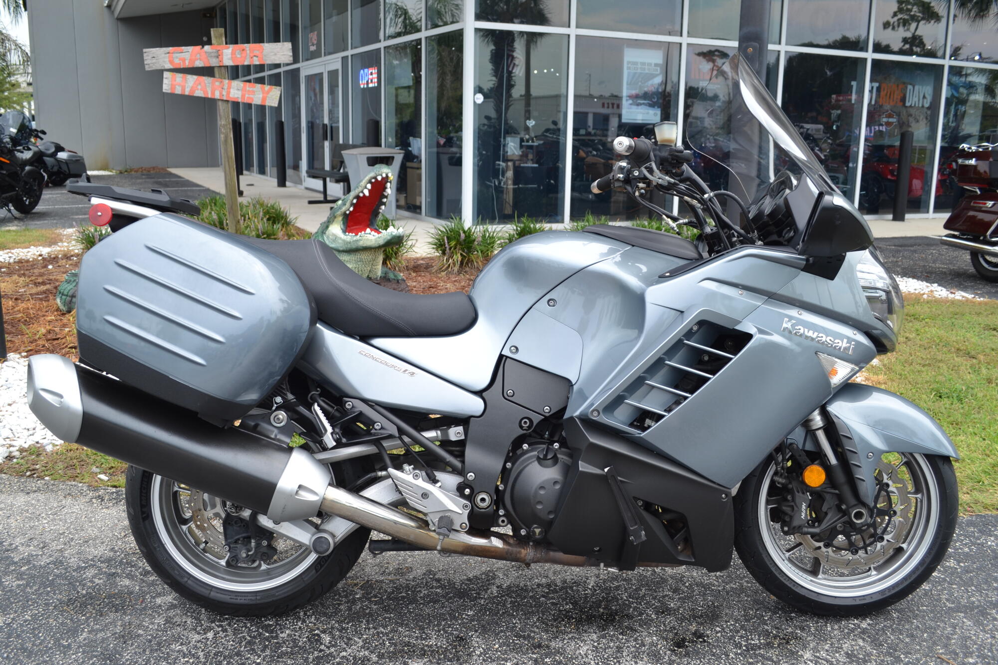 2008 Kawasaki Concours™ 14 Neutron Silver
