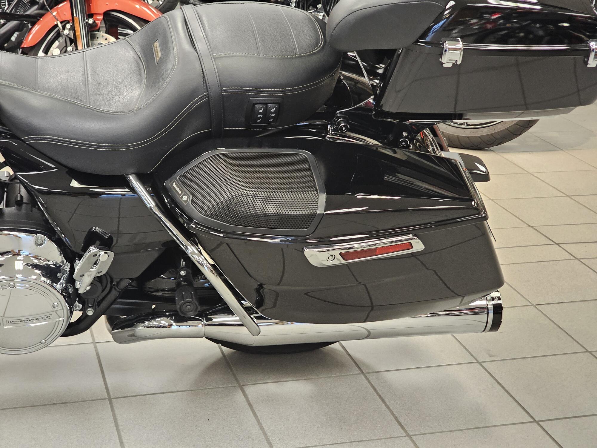FLHX 2024 Street Glide®, photo 28