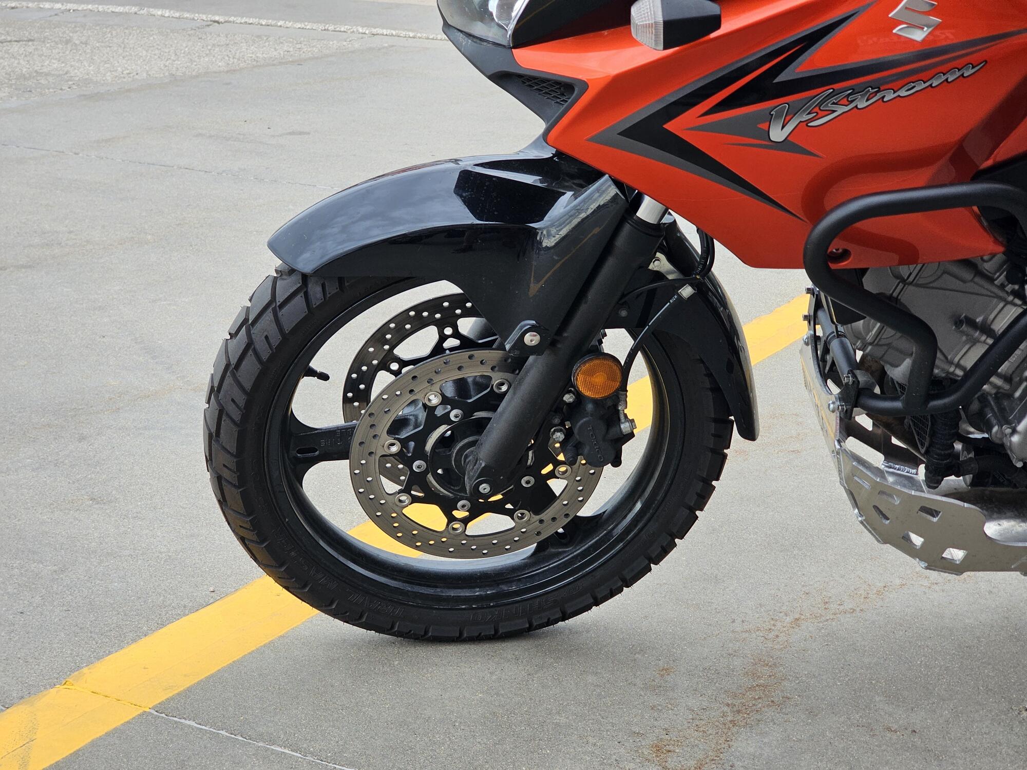 DL650AK9 2009 V-Strom 650 ABS, photo 14