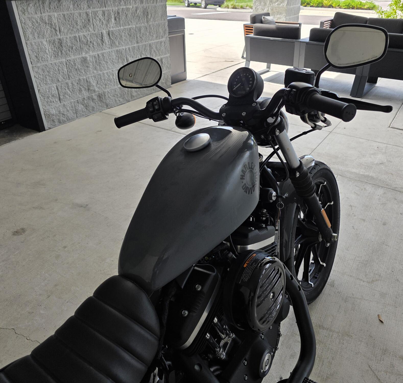 2022 Harley-Davidson® Iron 883™ Gunship Gray, photo 7