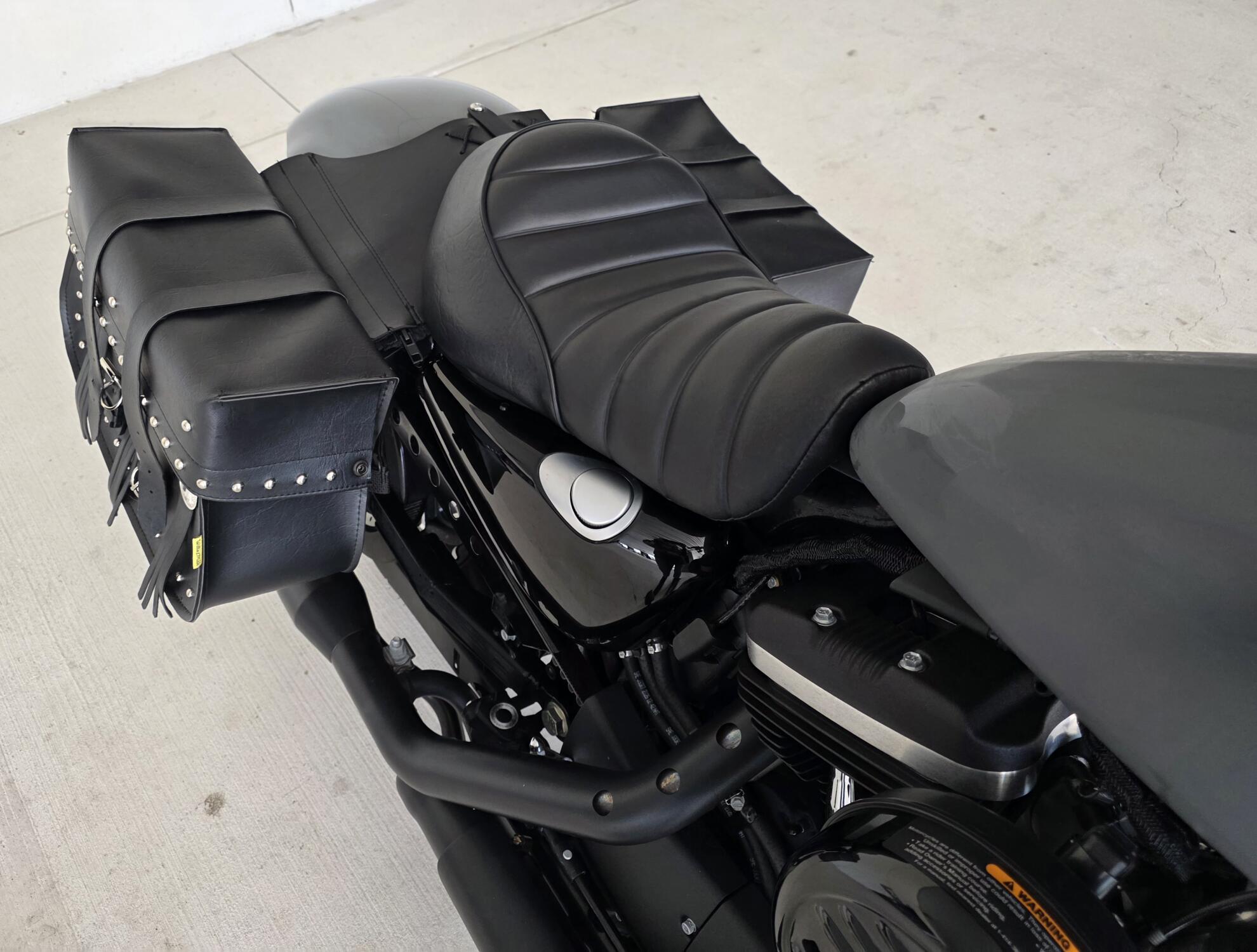 2022 Harley-Davidson® Iron 883™ Gunship Gray, photo 6