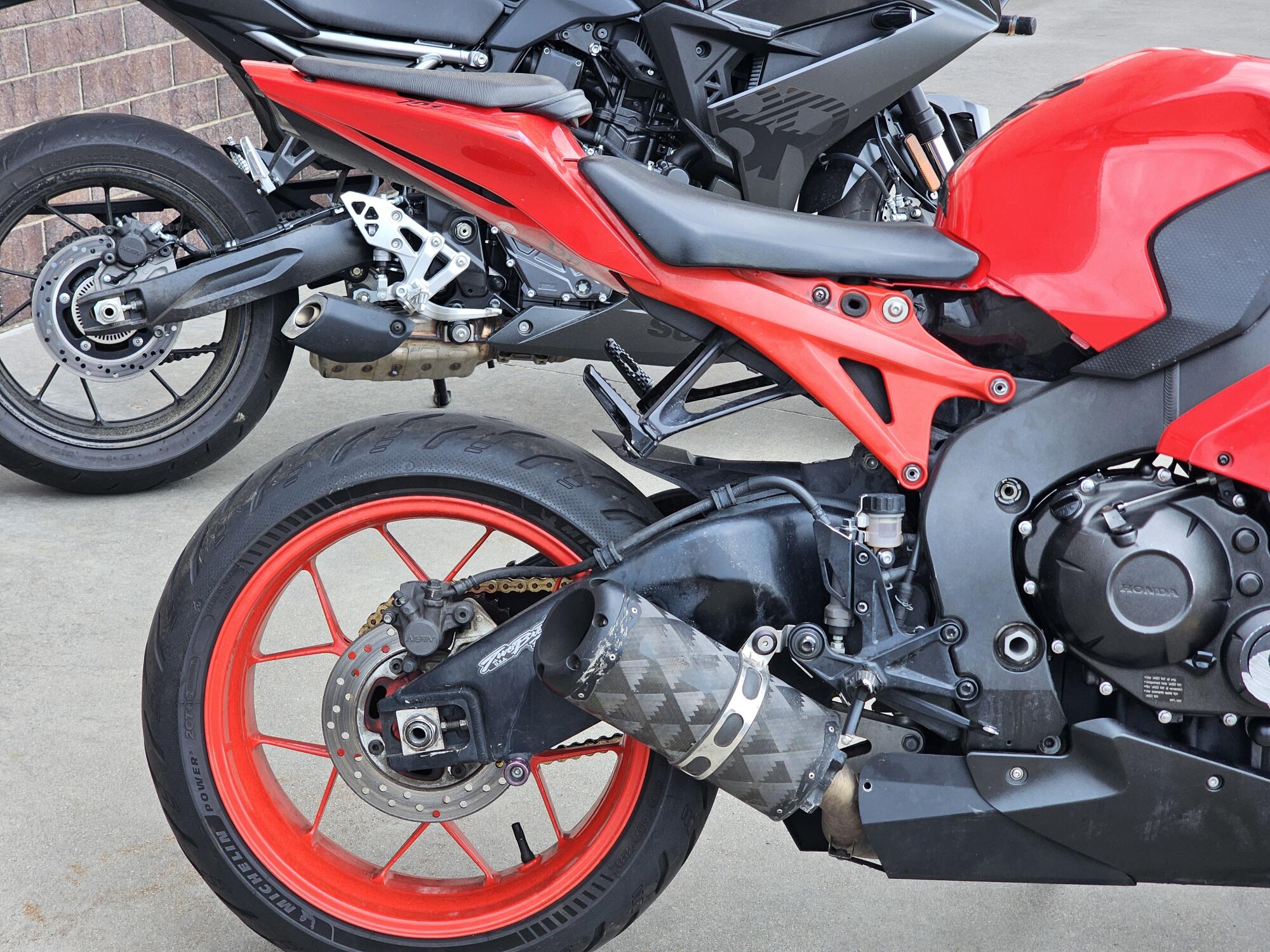 CBR10RRA 2012 CBR1000RR, photo 12