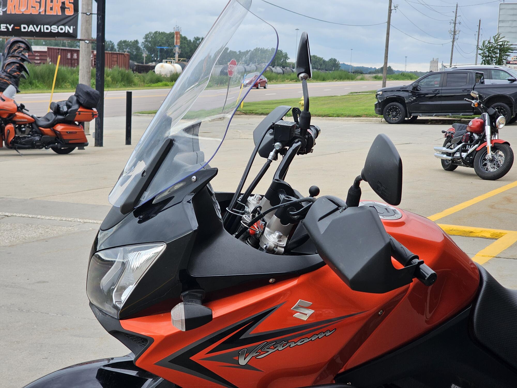 DL650AK9 2009 V-Strom 650 ABS, photo 15