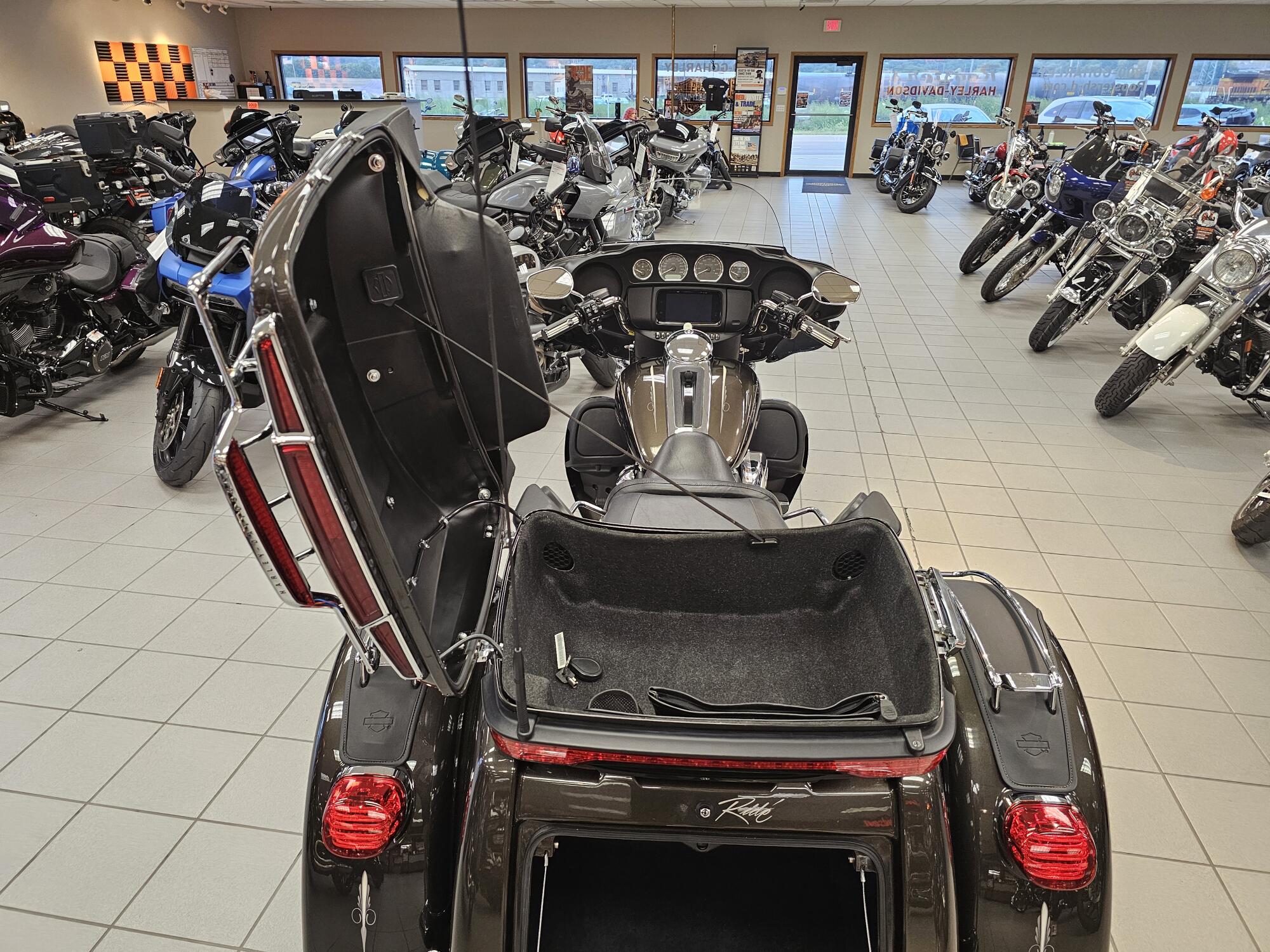 FLHTCUTG 2020 Tri Glide® Ultra, photo 20