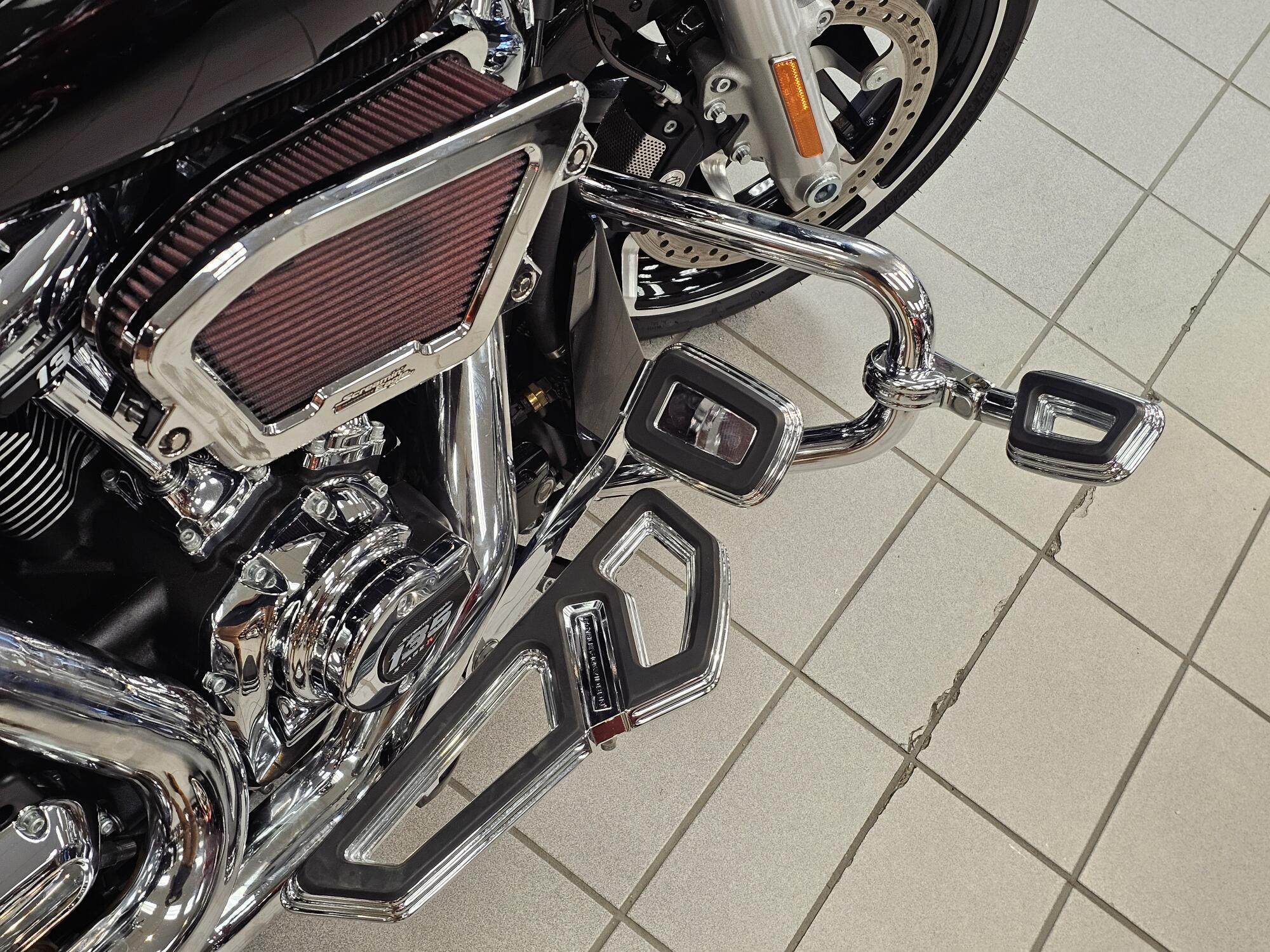FLHX 2024 Street Glide®, photo 14