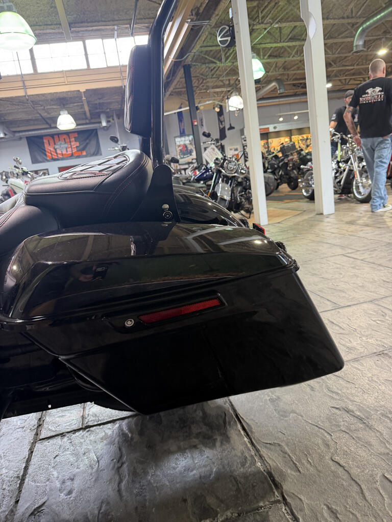 2023 Harley-Davidson® Road Glide® Special, photo 13