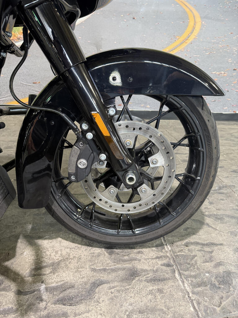 2023 Harley-Davidson® Road Glide® Special, photo 6