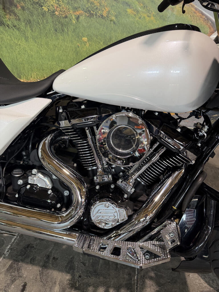 2024 Harley-Davidson® Road Glide®, photo 4