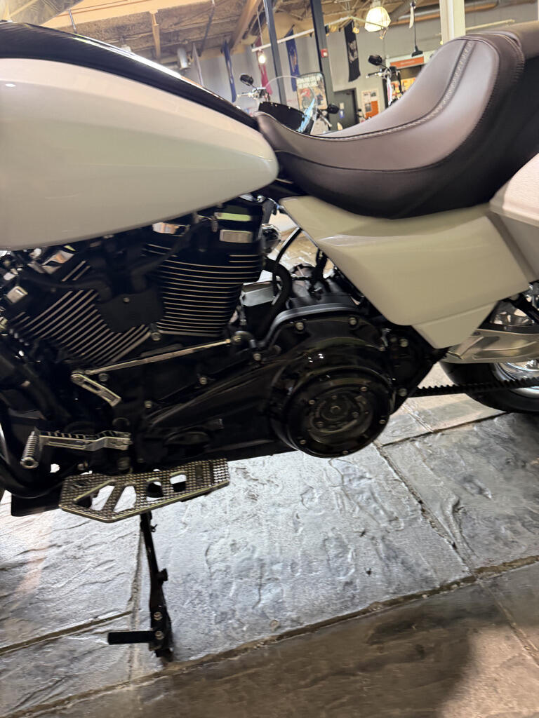 2024 Harley-Davidson® Road Glide®, photo 14
