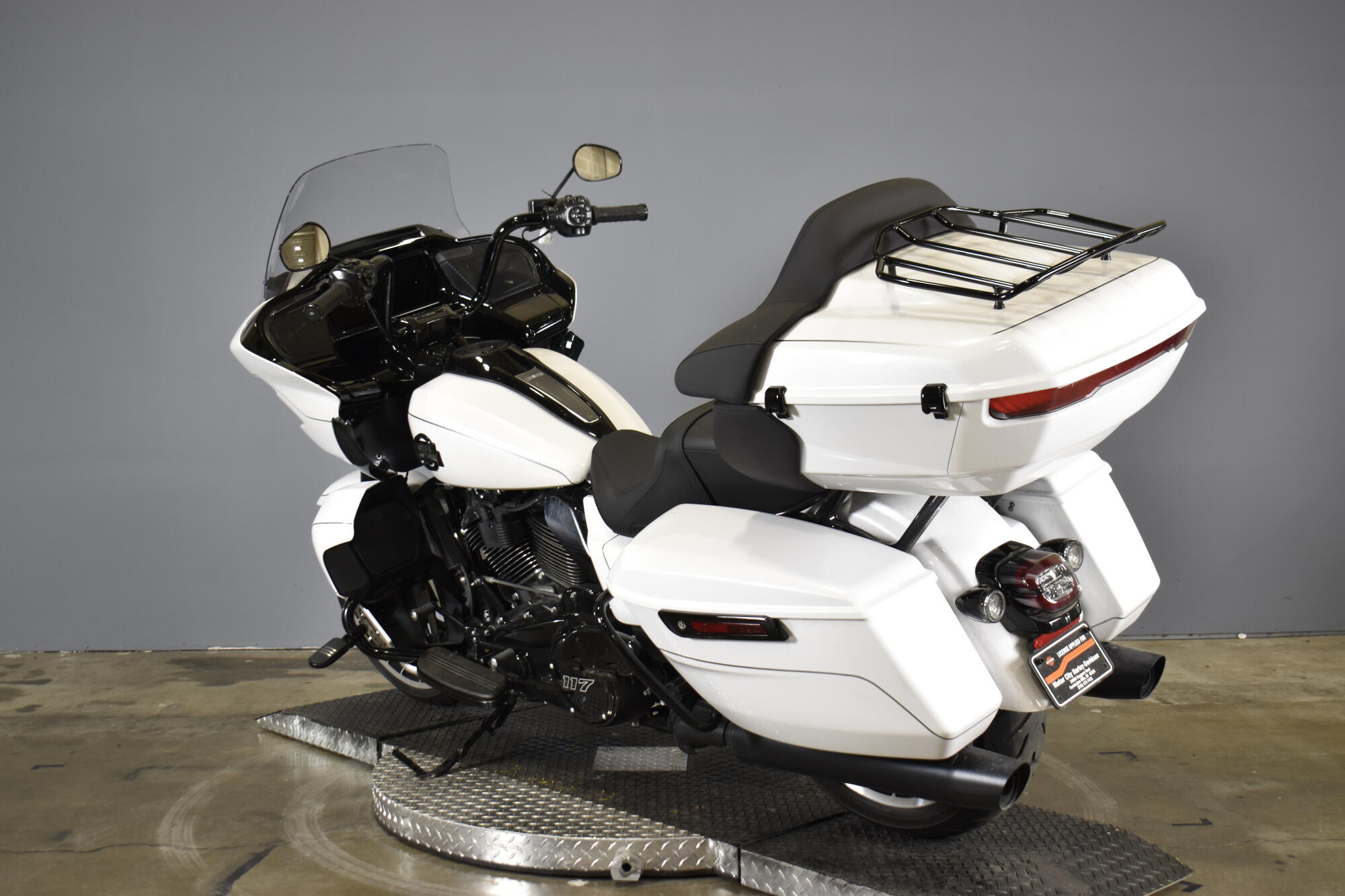 2026 Harley-Davidson® Road Glide Limited FLTRXL, photo 6