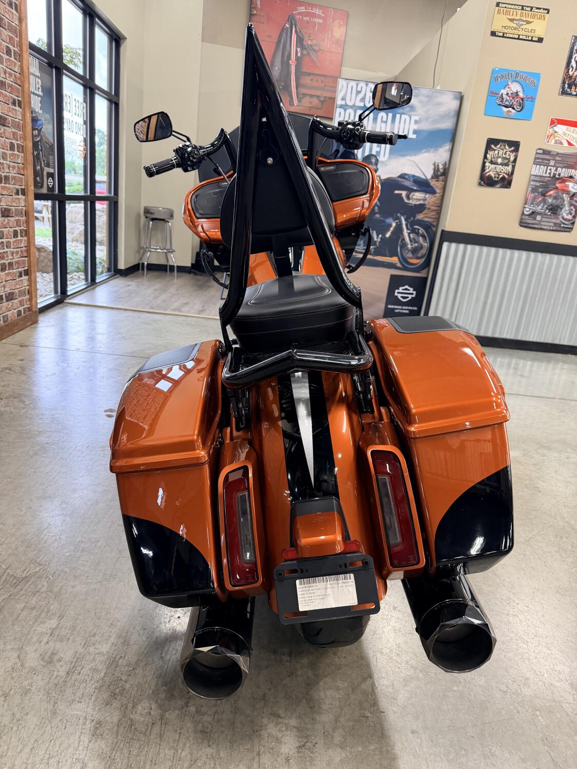 2023 Harley-Davidson® CVO™ Road Glide™ FLTRXSE, photo 8