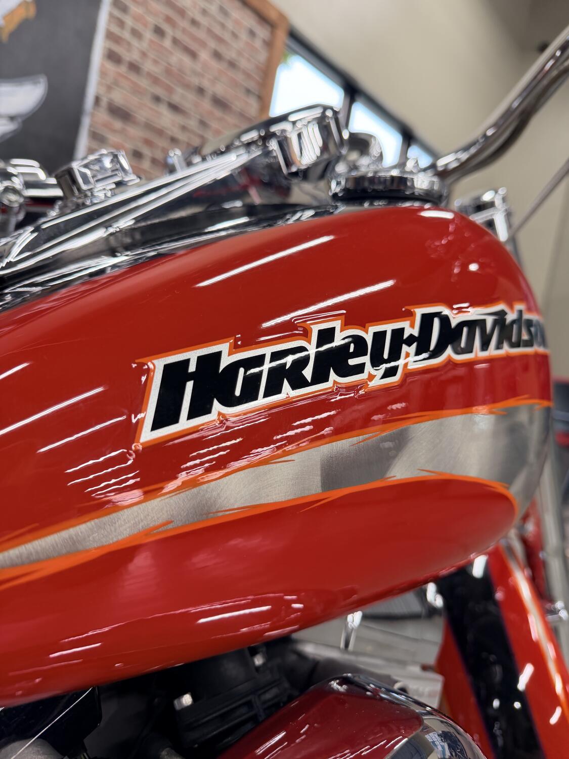 2005 Harley-Davidson® Screamin' Eagle Fat Boy FLSTFSE, photo 3