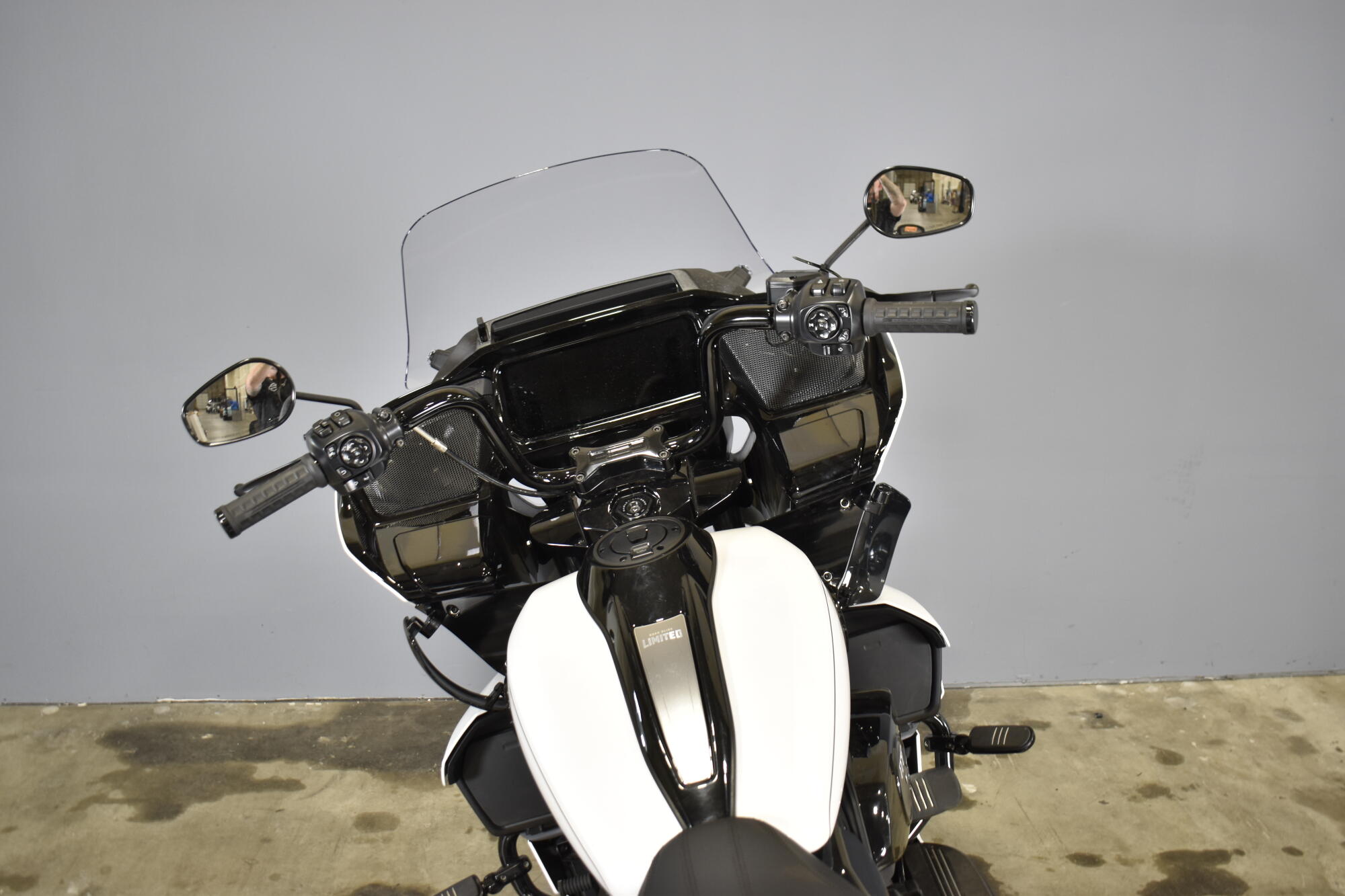 2026 Harley-Davidson® Road Glide Limited FLTRXL, photo 8