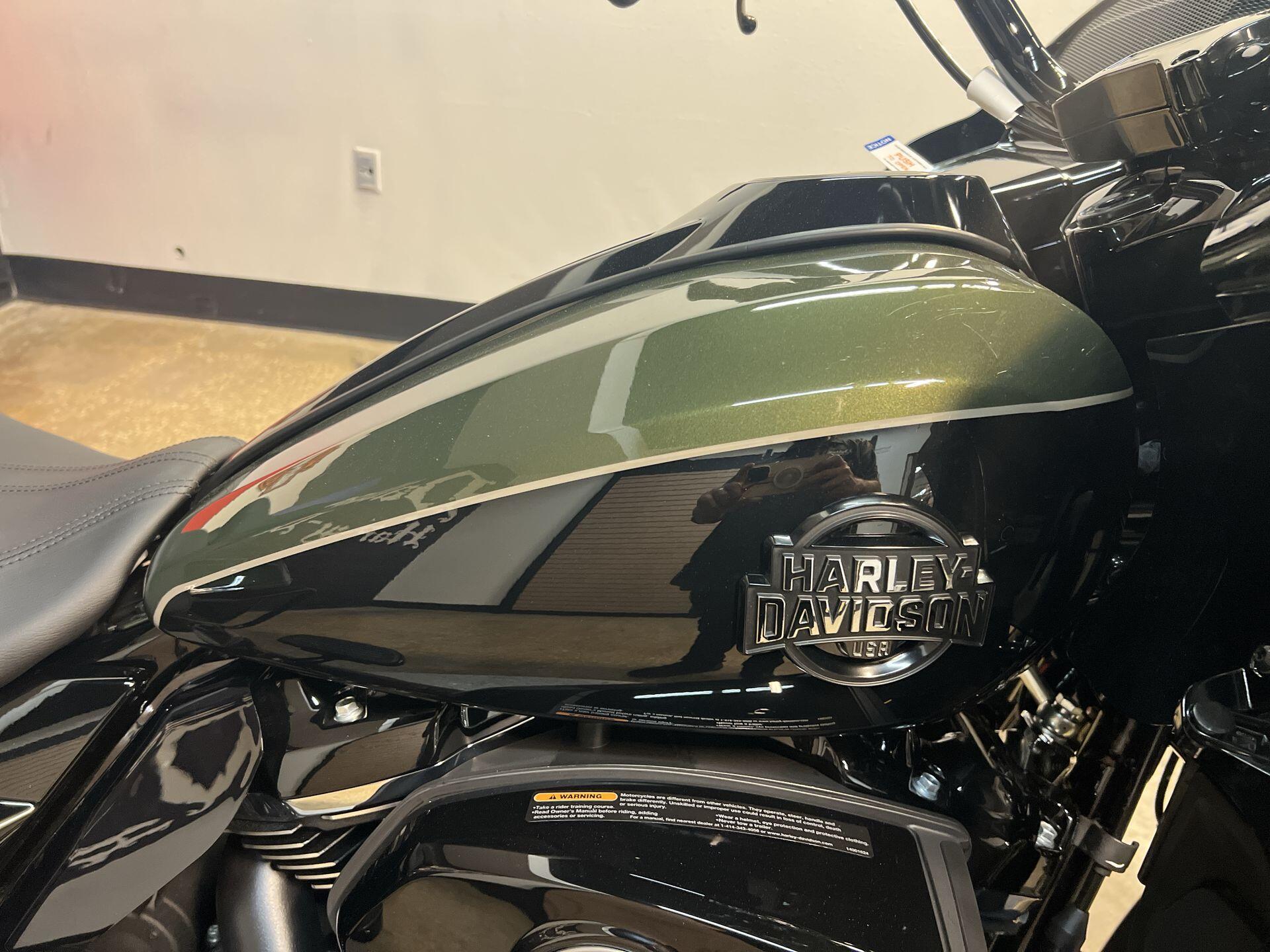2026 Harley-Davidson® Road Glide Limited FLTRXL, photo 13