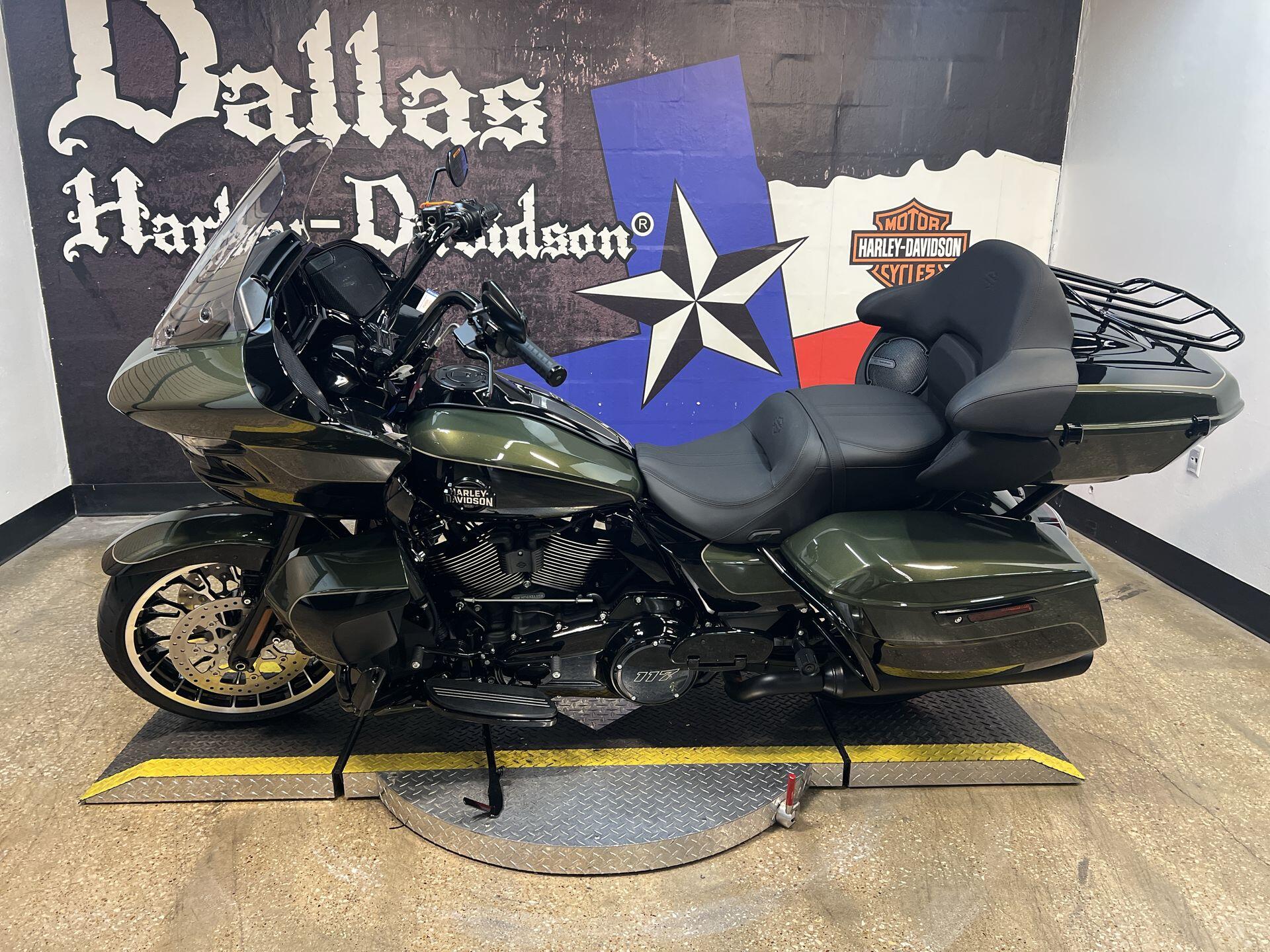 2026 Harley-Davidson® Road Glide Limited FLTRXL, photo 3
