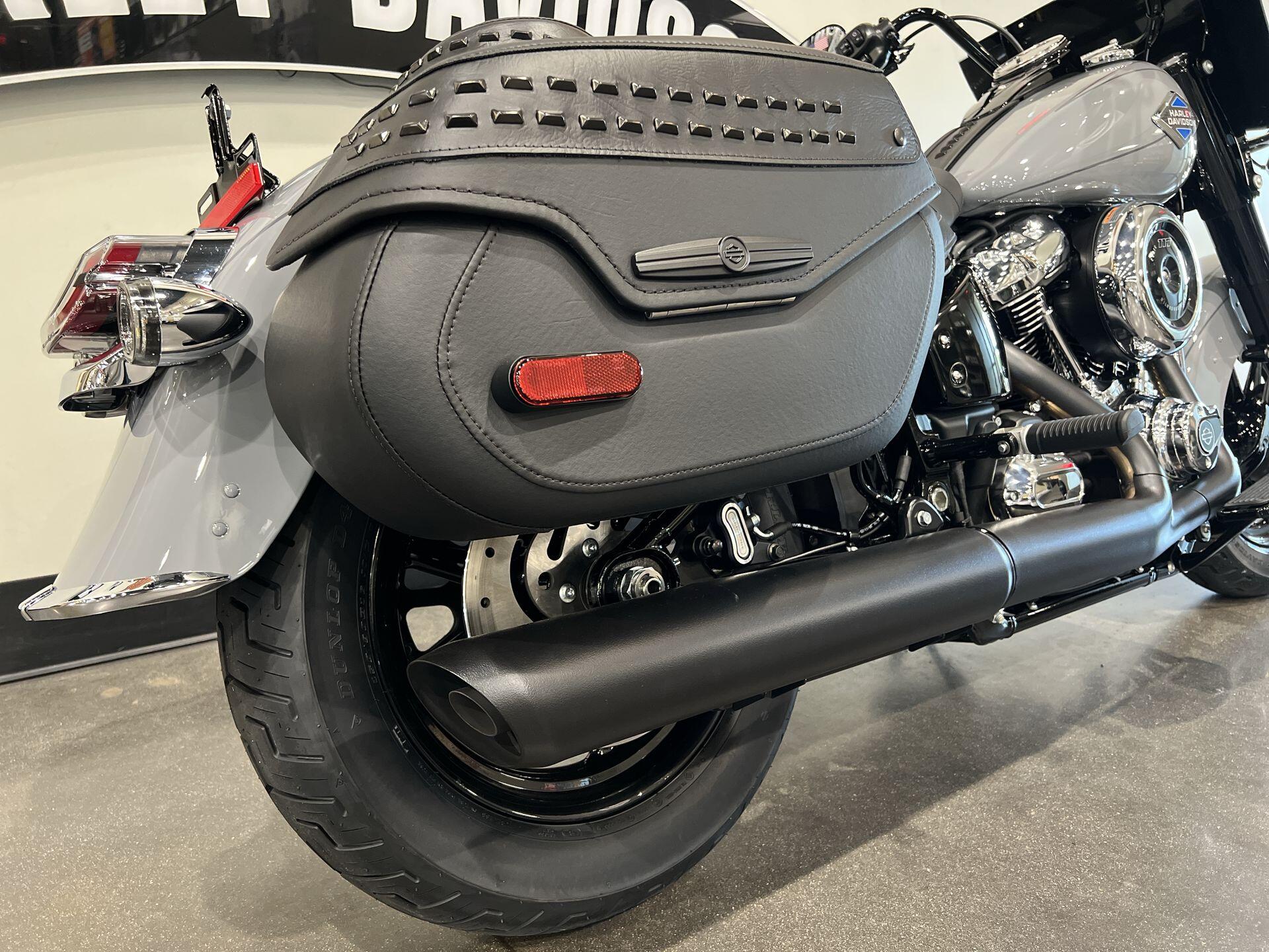2026 Harley-Davidson® Heritage Classic FLHC, photo 9