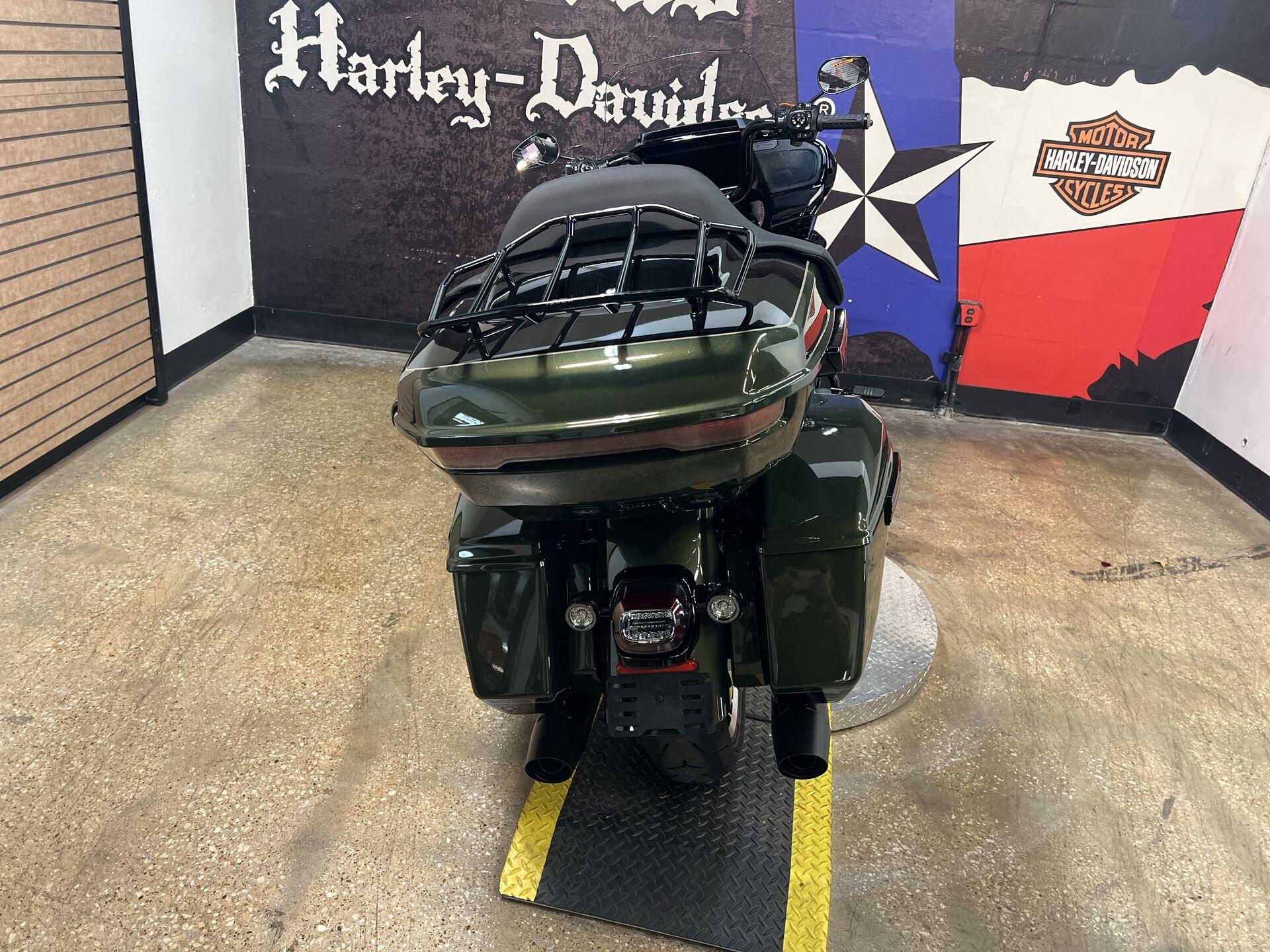 2026 Harley-Davidson® Road Glide Limited FLTRXL, photo 9
