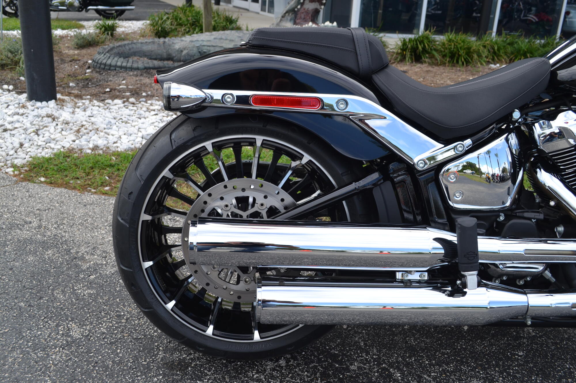 2026 Harley-Davidson® Breakout® - FXBR, photo 6