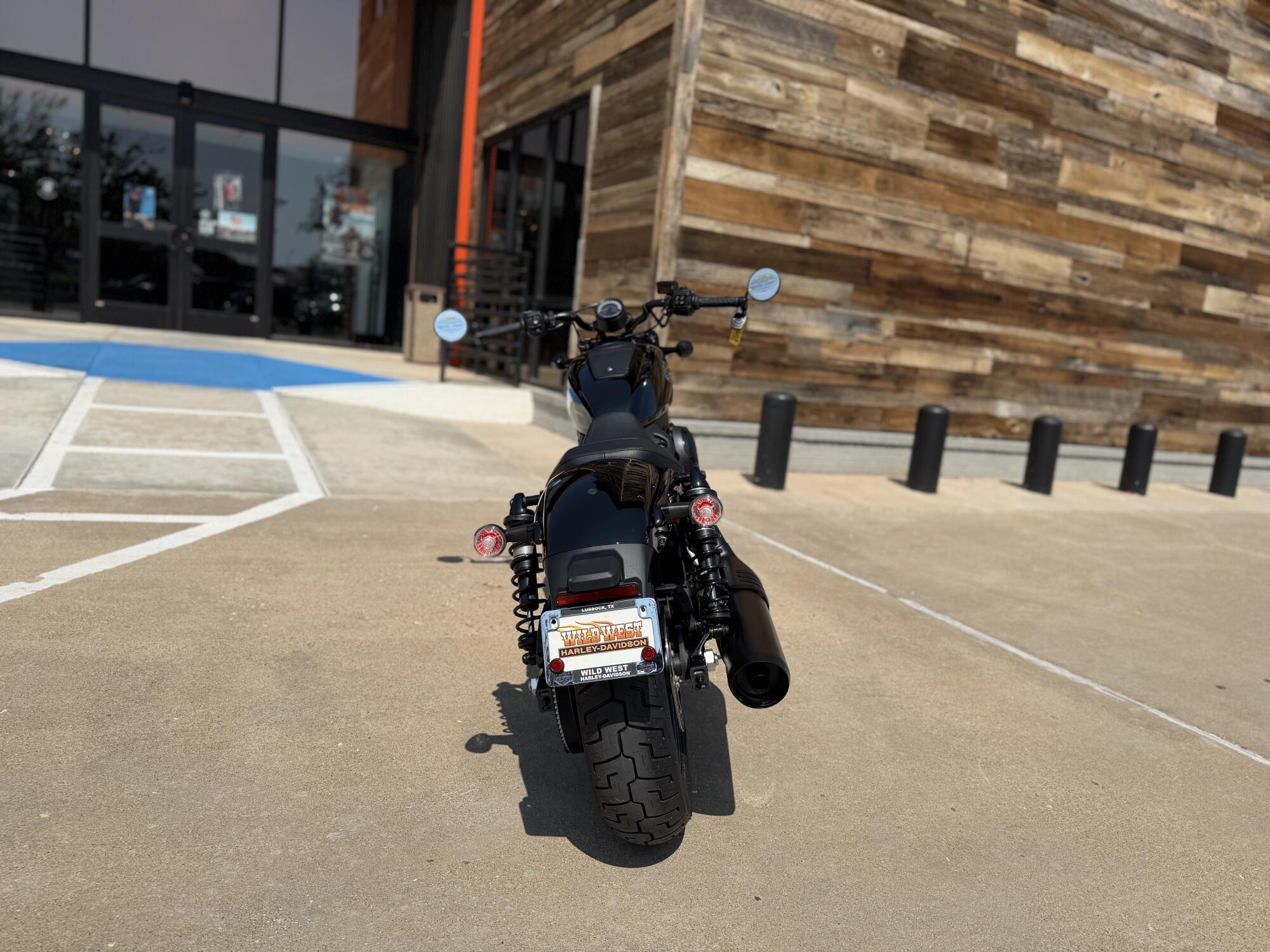 2026 Harley-Davidson® Nightster® Vivid Black Black Trim, photo 7