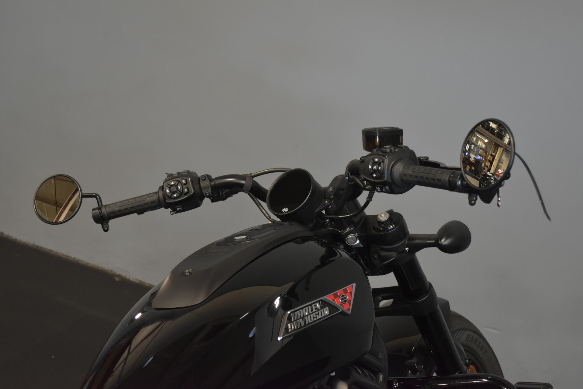 2026 Harley-Davidson® Sportster® S Vivid Black Black Trim, photo 14