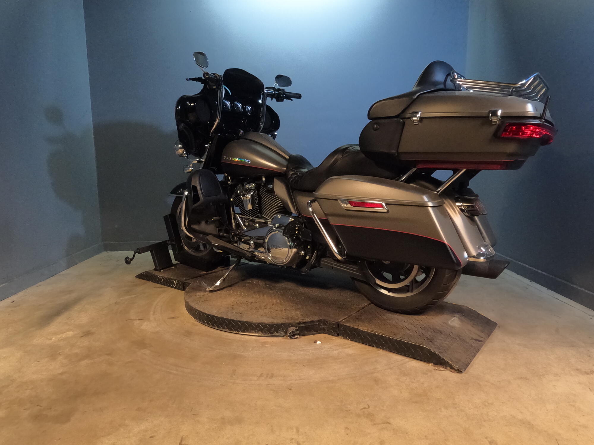 2019 Harley-Davidson® Ultra Limited FLHTK, photo 4