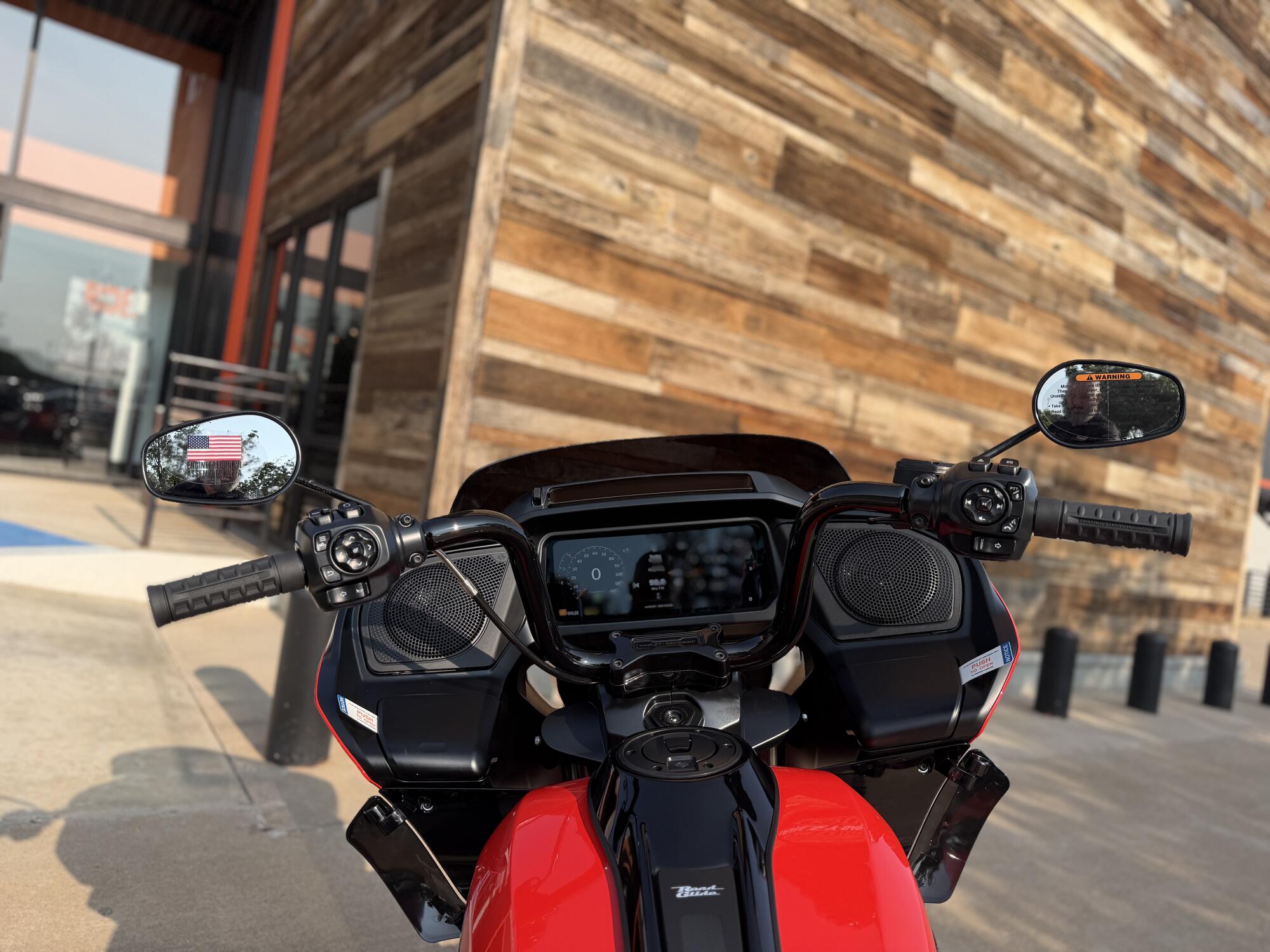 2026 Harley-Davidson® Road Glide® Blood Orange Black Trim, photo 10