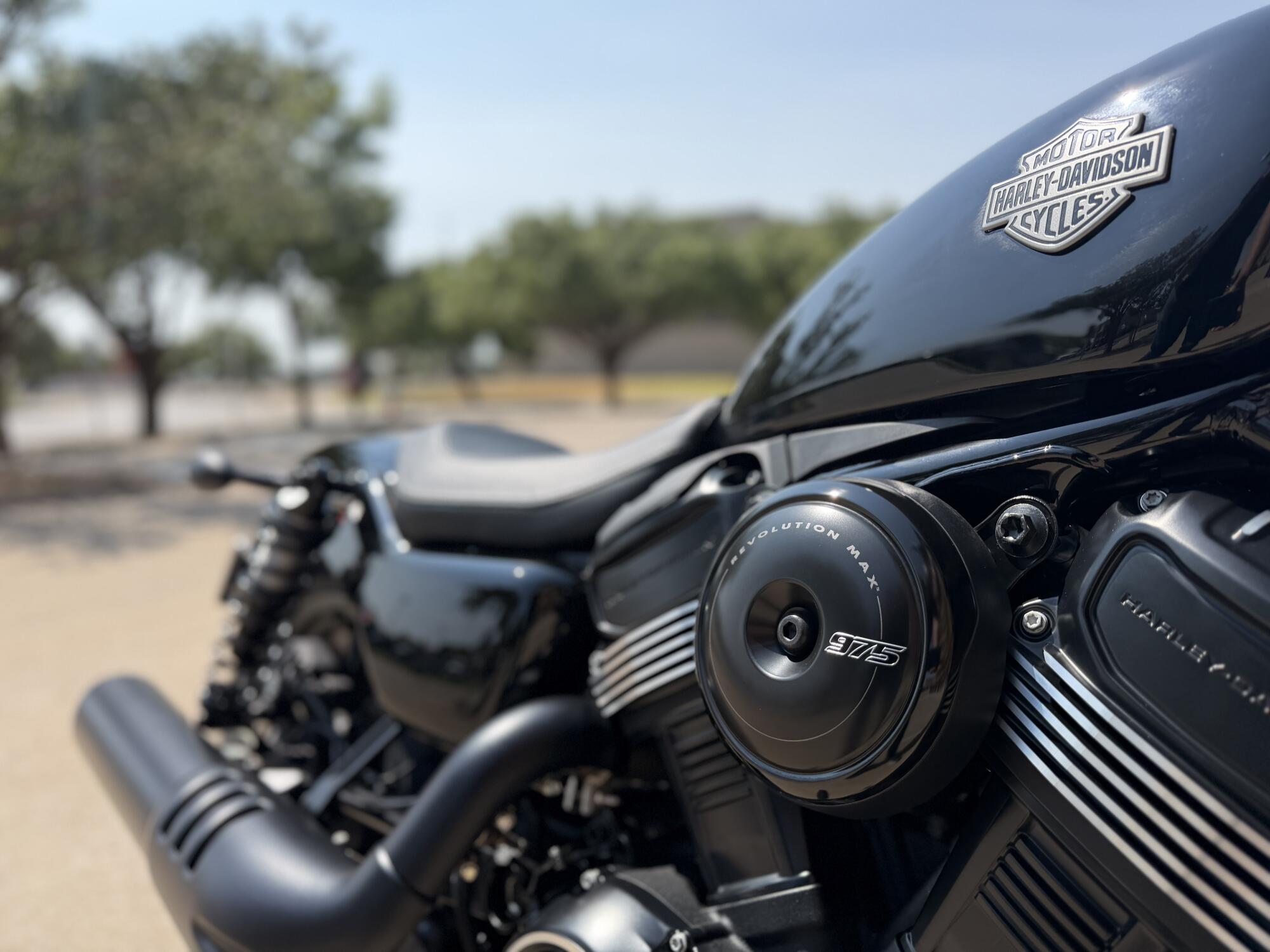 2026 Harley-Davidson® Nightster® Vivid Black Black Trim, photo 9