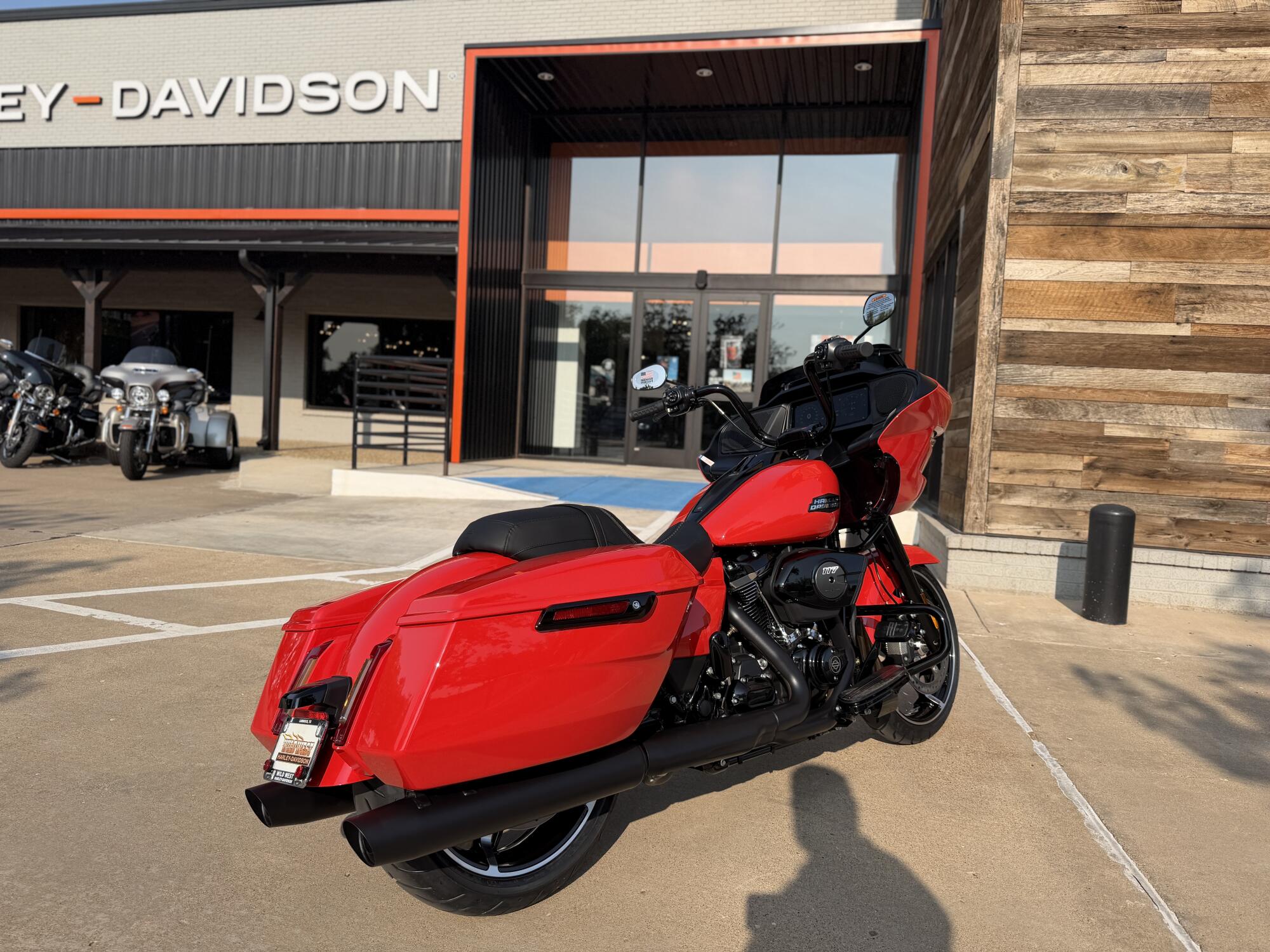 2026 Harley-Davidson® Road Glide® Blood Orange Black Trim, photo 8