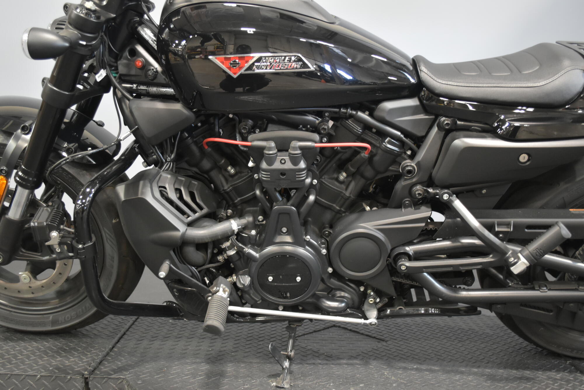 2026 Harley-Davidson® Sportster® S Vivid Black Black Trim, photo 12