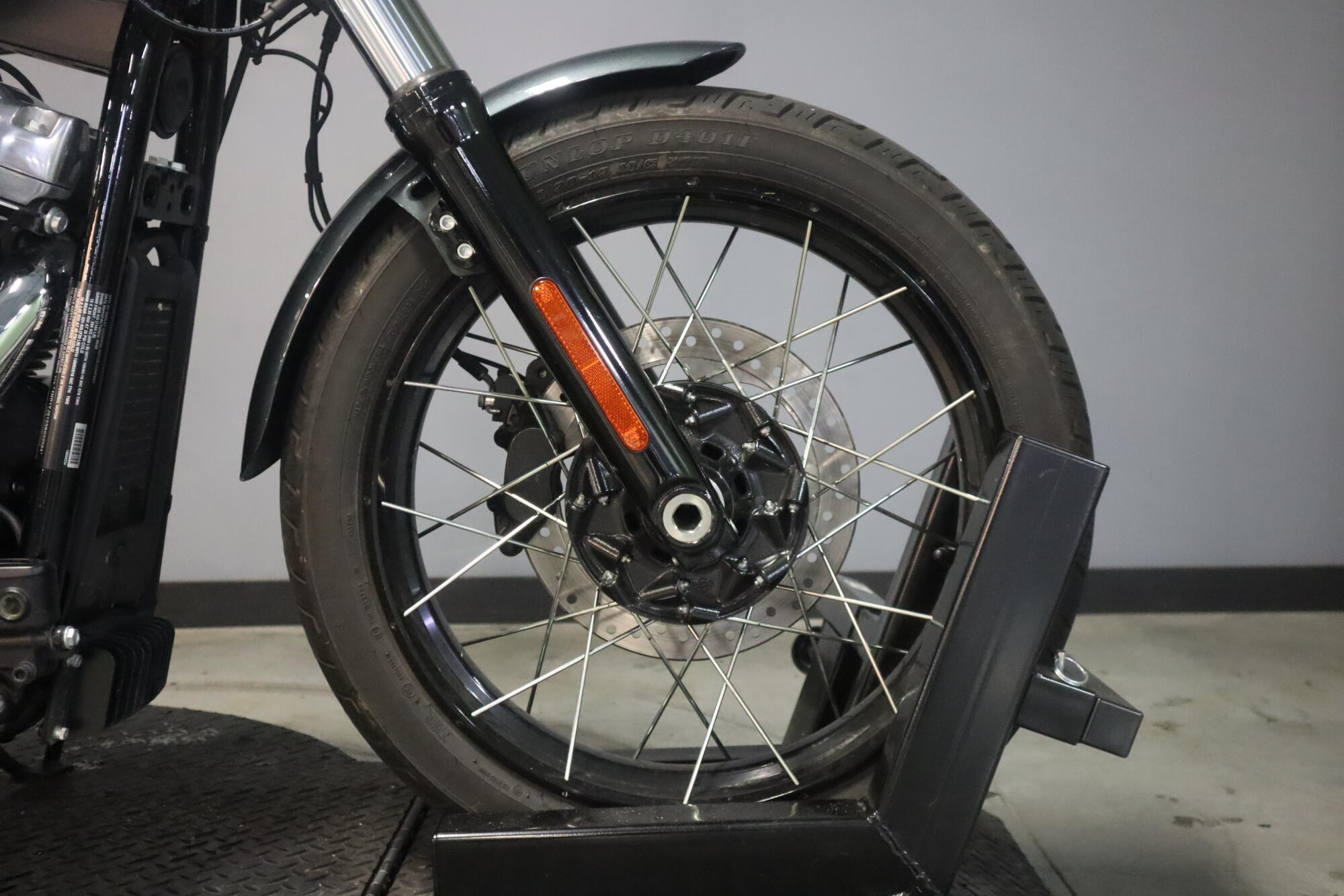 2025 Harley-Davidson® Street Bob® FXBB, photo 13