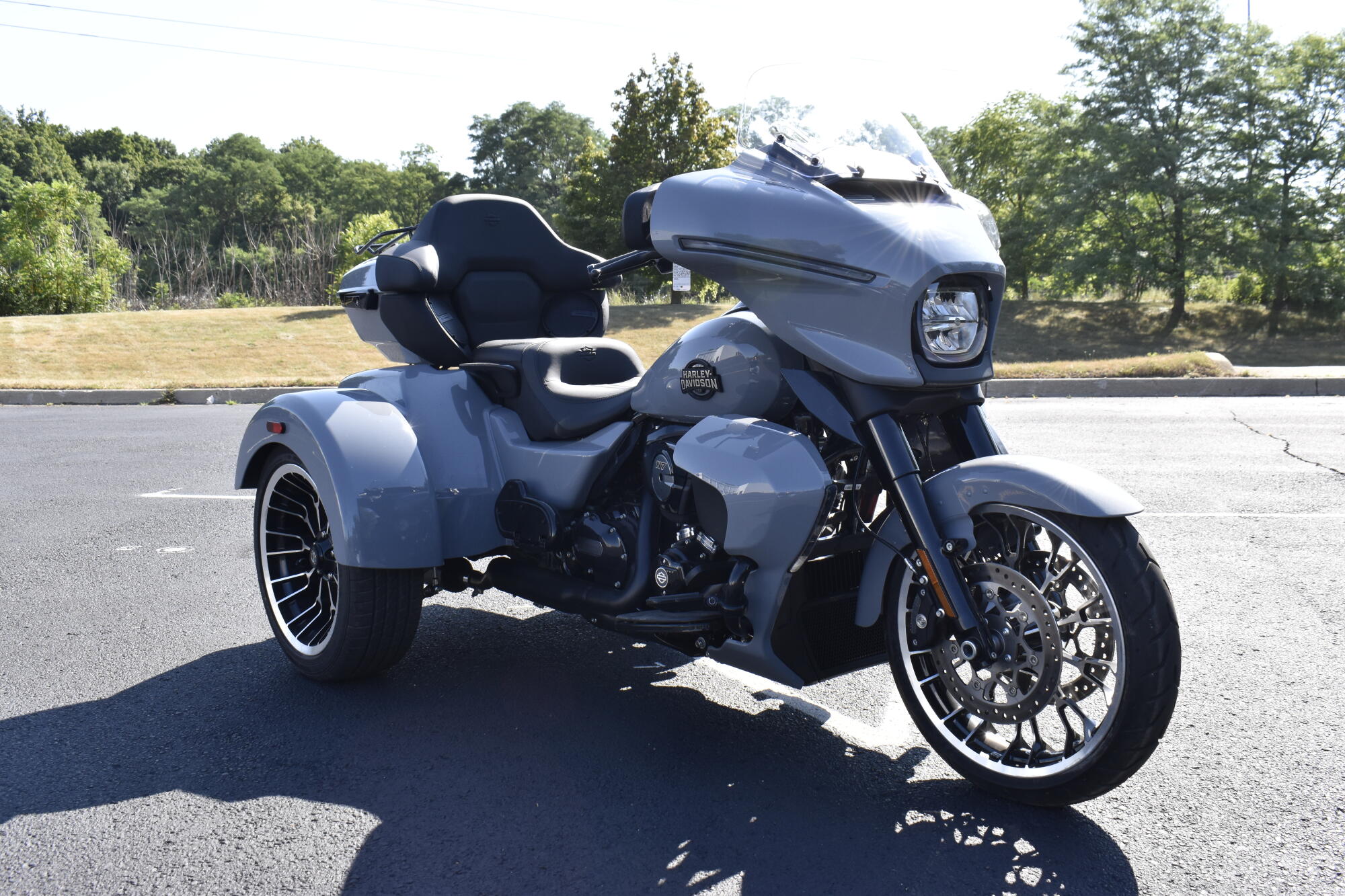 2026 Harley-Davidson® Street Glide 3 Limited FLHLT, photo 2