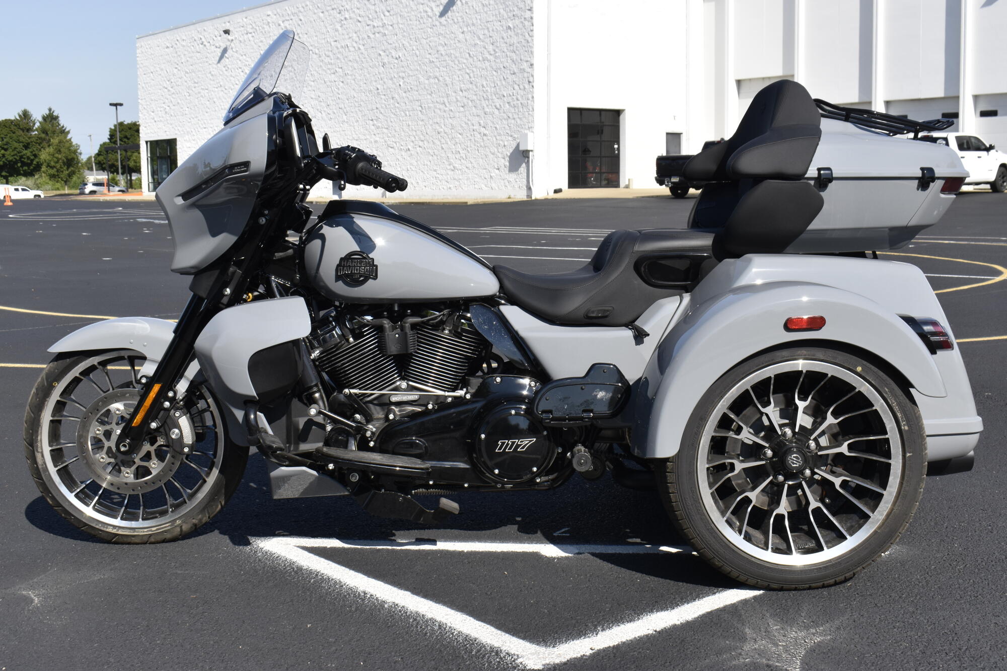 2026 Harley-Davidson® Street Glide 3 Limited FLHLT, photo 5