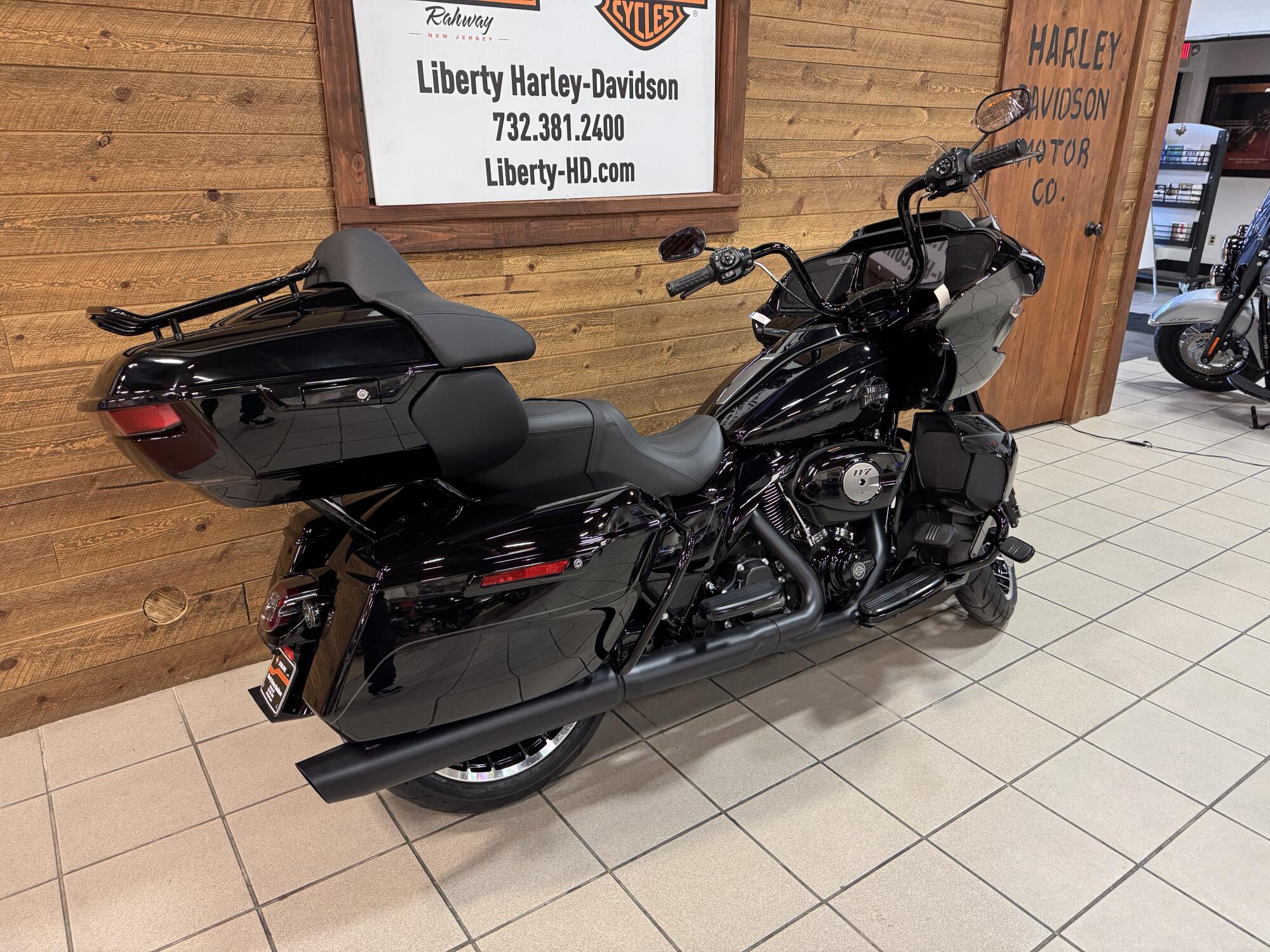 2026 Harley-Davidson® Road Glide Limited Vivid Black Black Trim FLTRXL, photo 8
