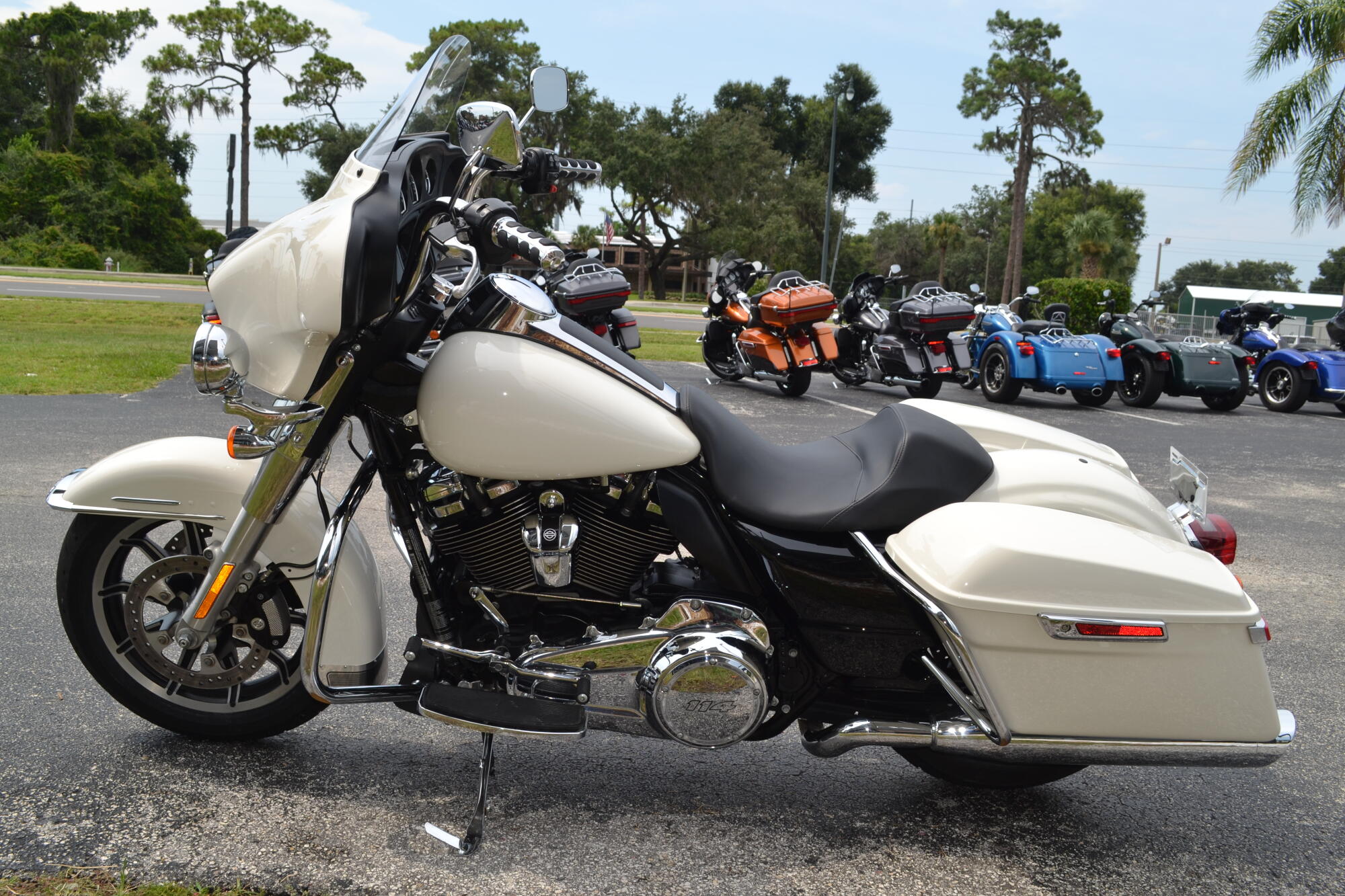 2021 Harley-Davidson® Police Electra Glide® - FLHTP, photo 13