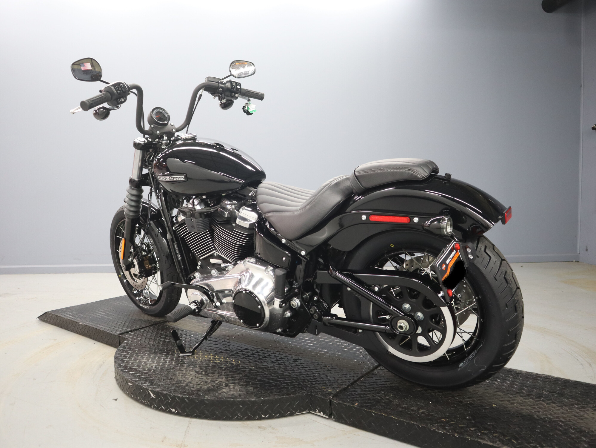 2026 Harley-Davidson® Street Bob® FXBB, photo 6