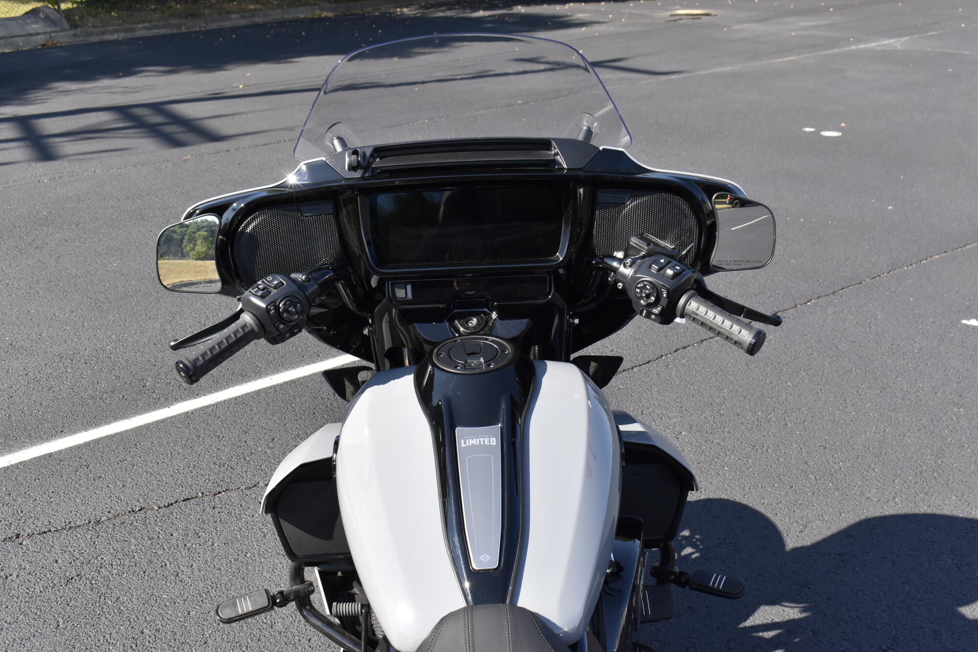 2026 Harley-Davidson® Street Glide 3 Limited FLHLT, photo 8