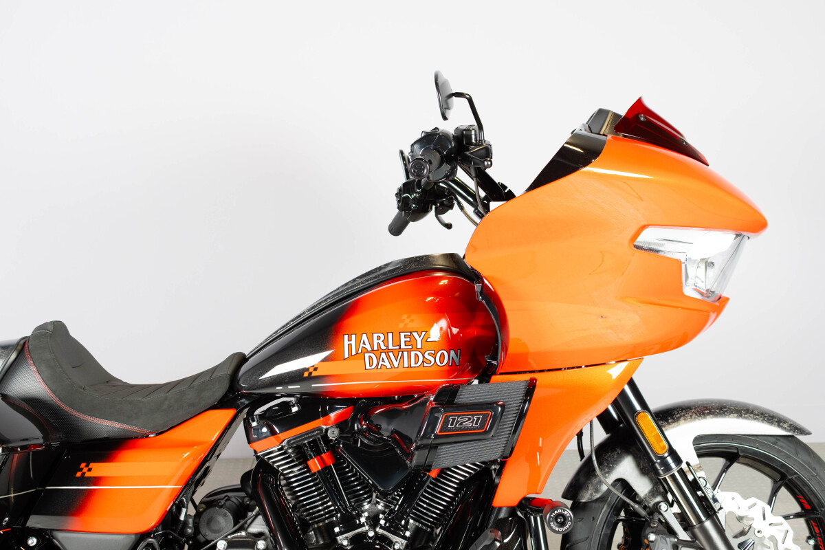 2026 Harley-Davidson® CVO Road Glide ST FLTRXSTSE, photo 14