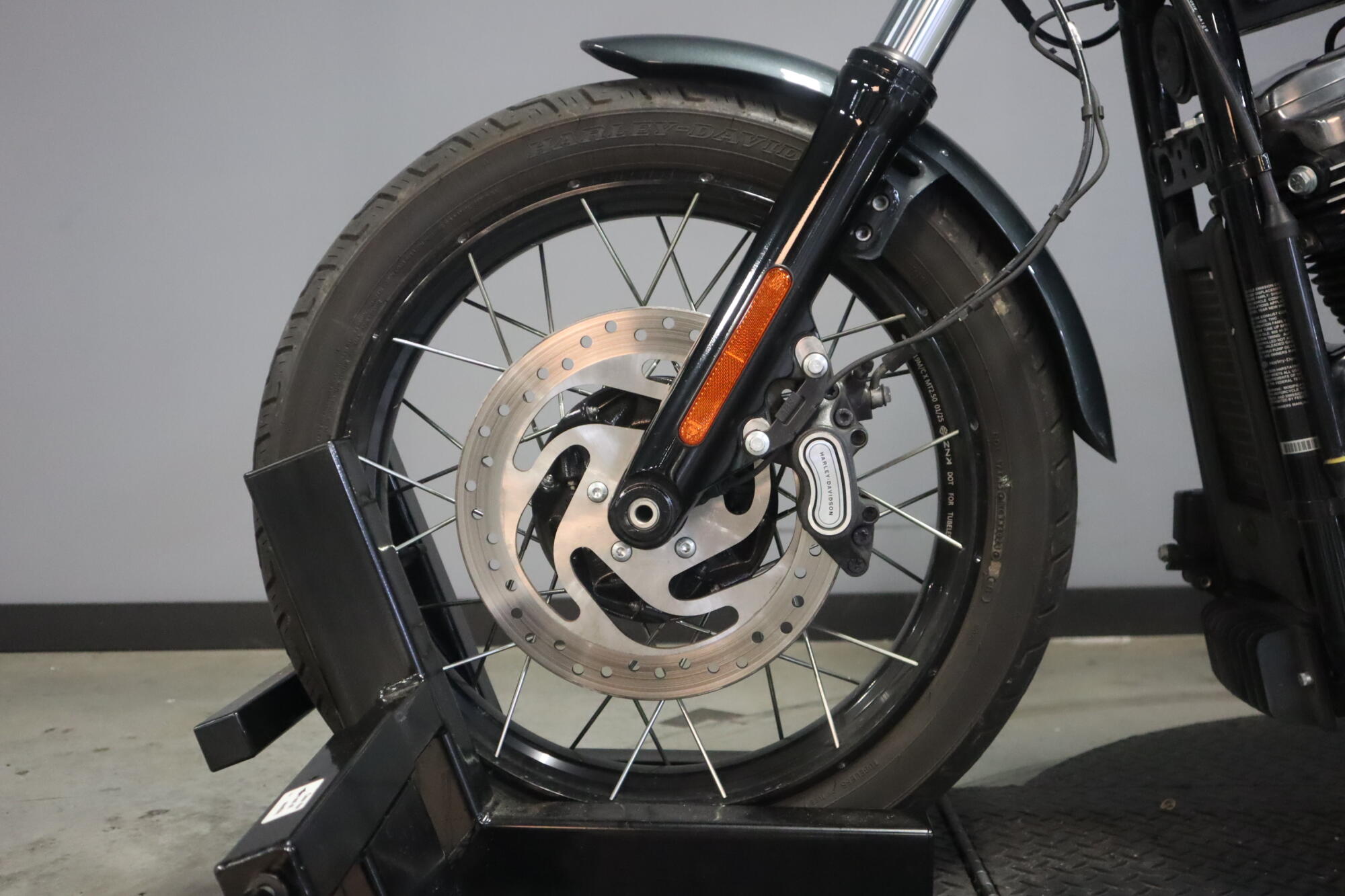 2025 Harley-Davidson® Street Bob® FXBB, photo 14