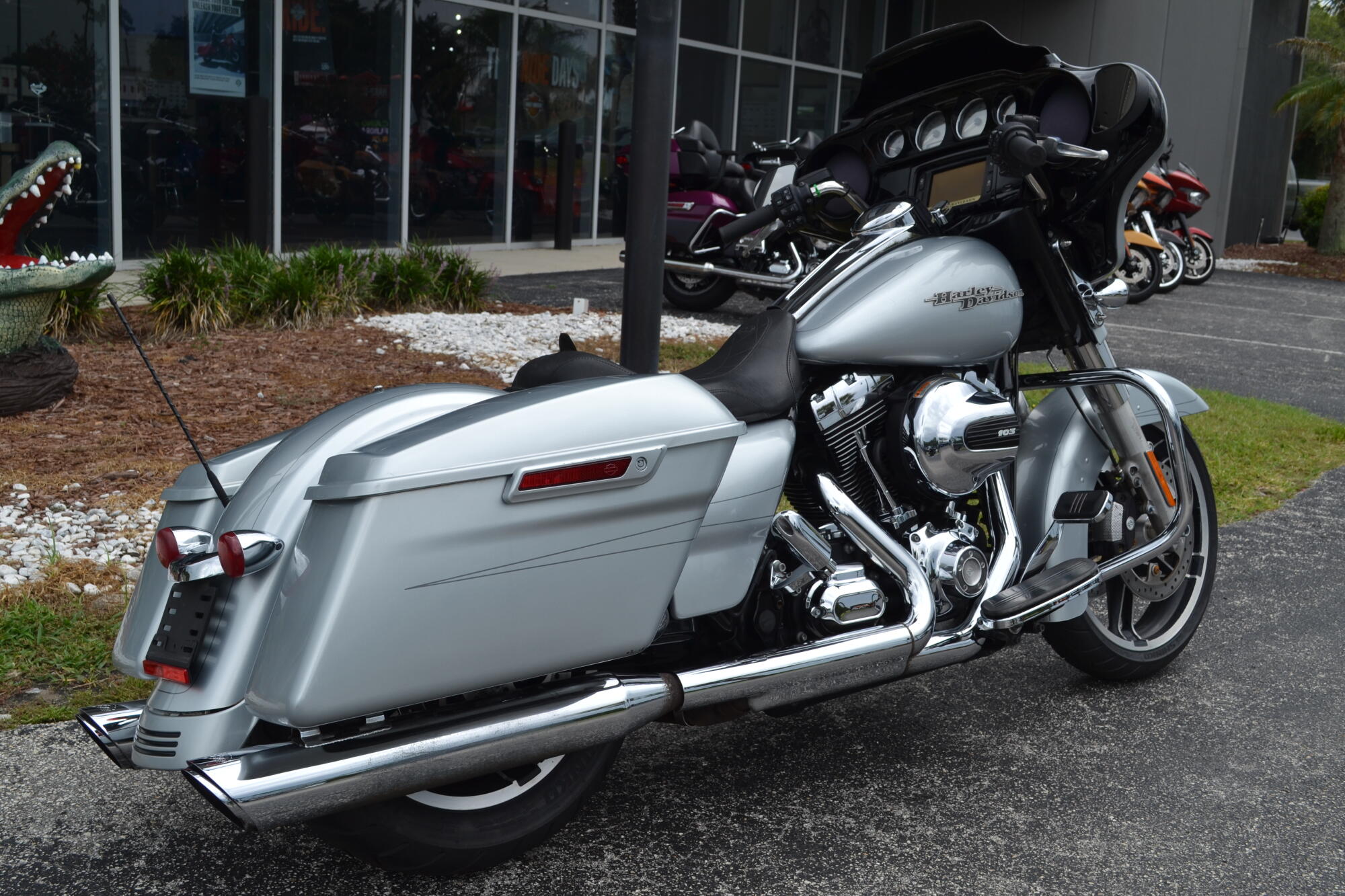 2015 Harley-Davidson® Street Glide® Special - FLHXS, photo 7
