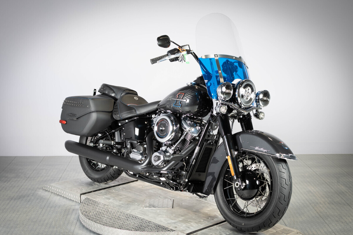 2026 Harley-Davidson® Heritage Classic FLHC, photo 2