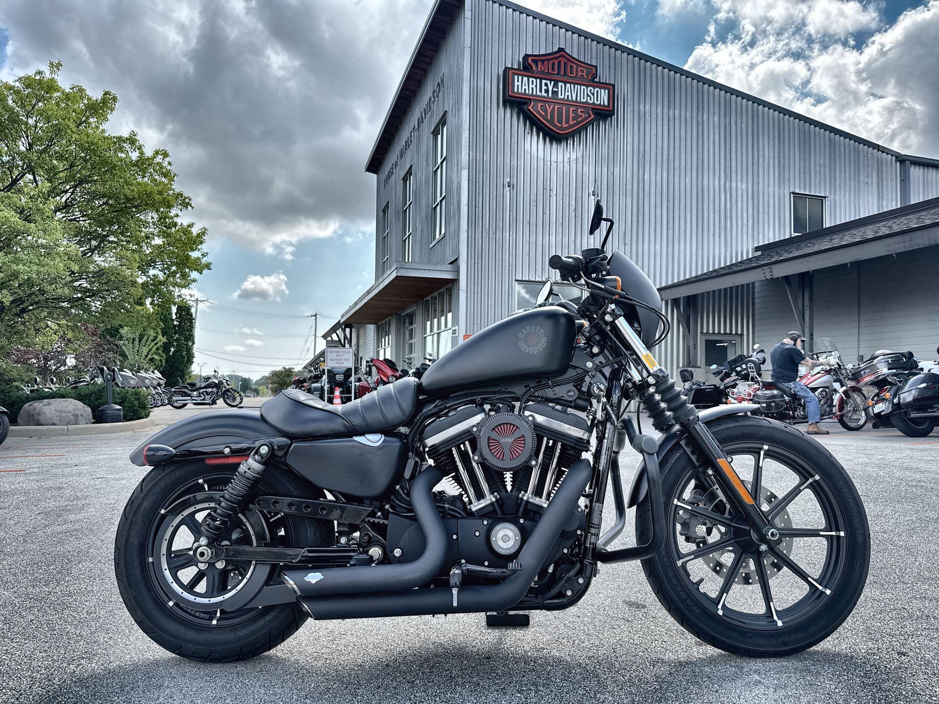 2021 Harley-Davidson® Iron 883™ Black Denim